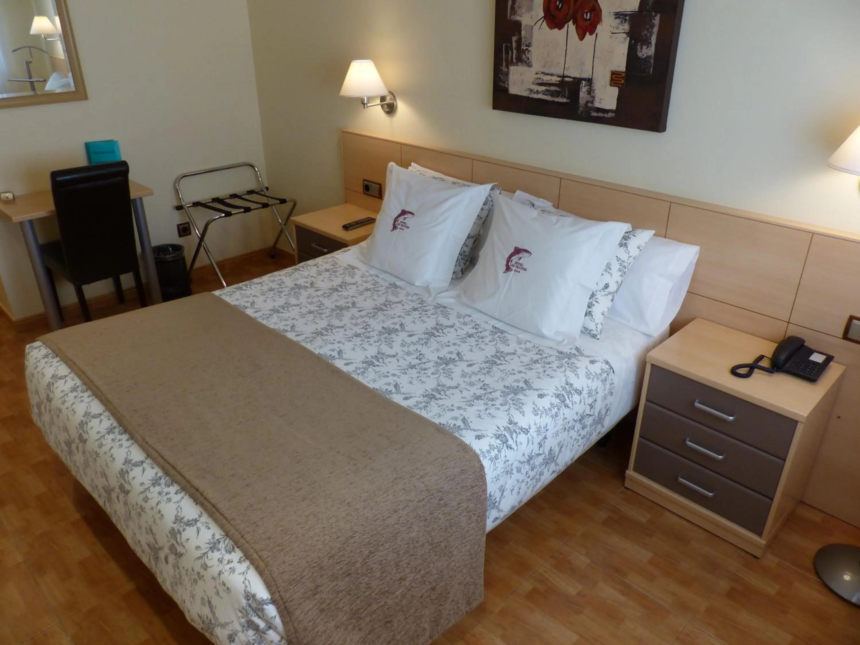 Bed in Hotel Les Truites Adults only