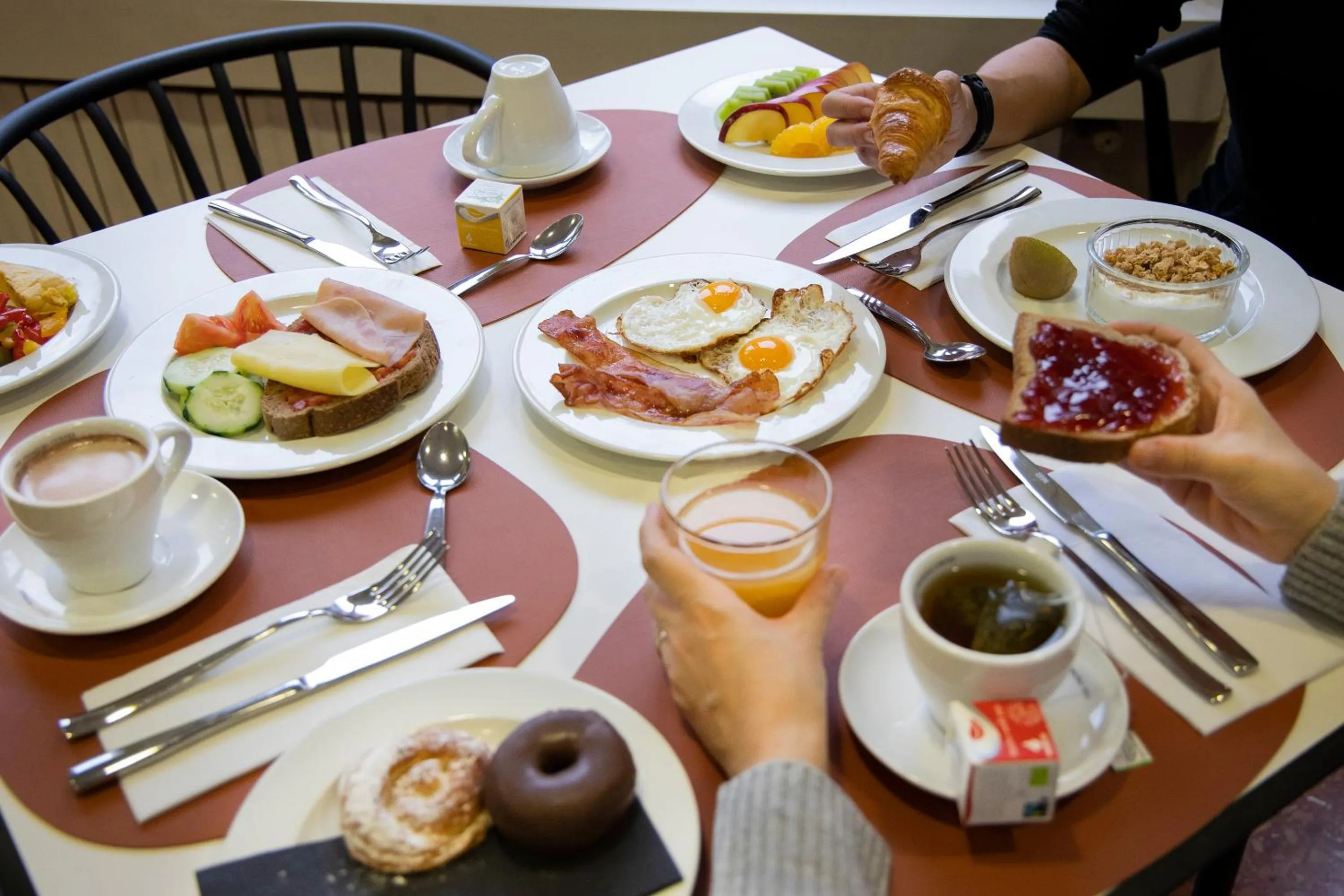 Buffet breakfast in Hotel Oros by Nexta