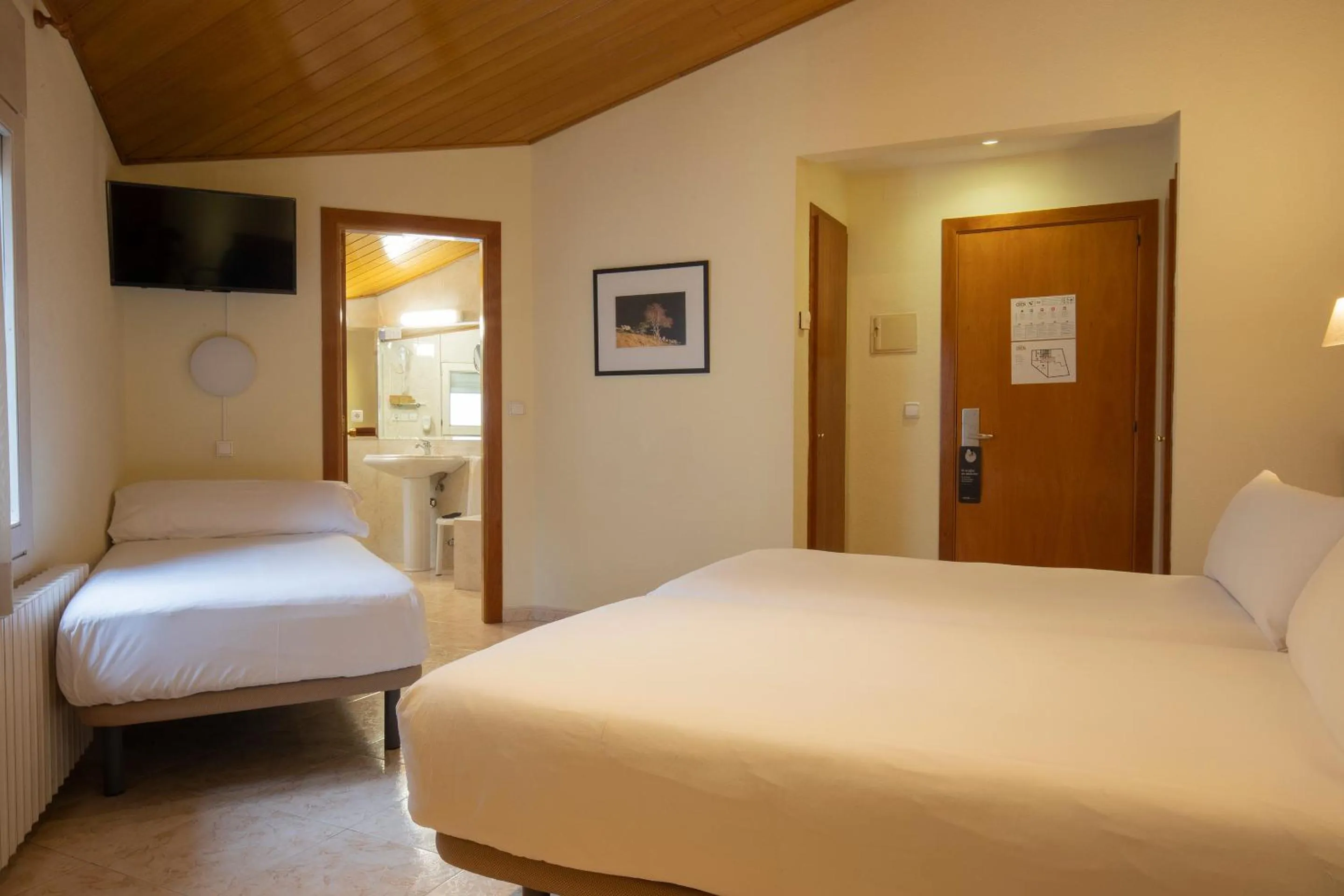 Bedroom, Bed in Hotel Oros by Nexta