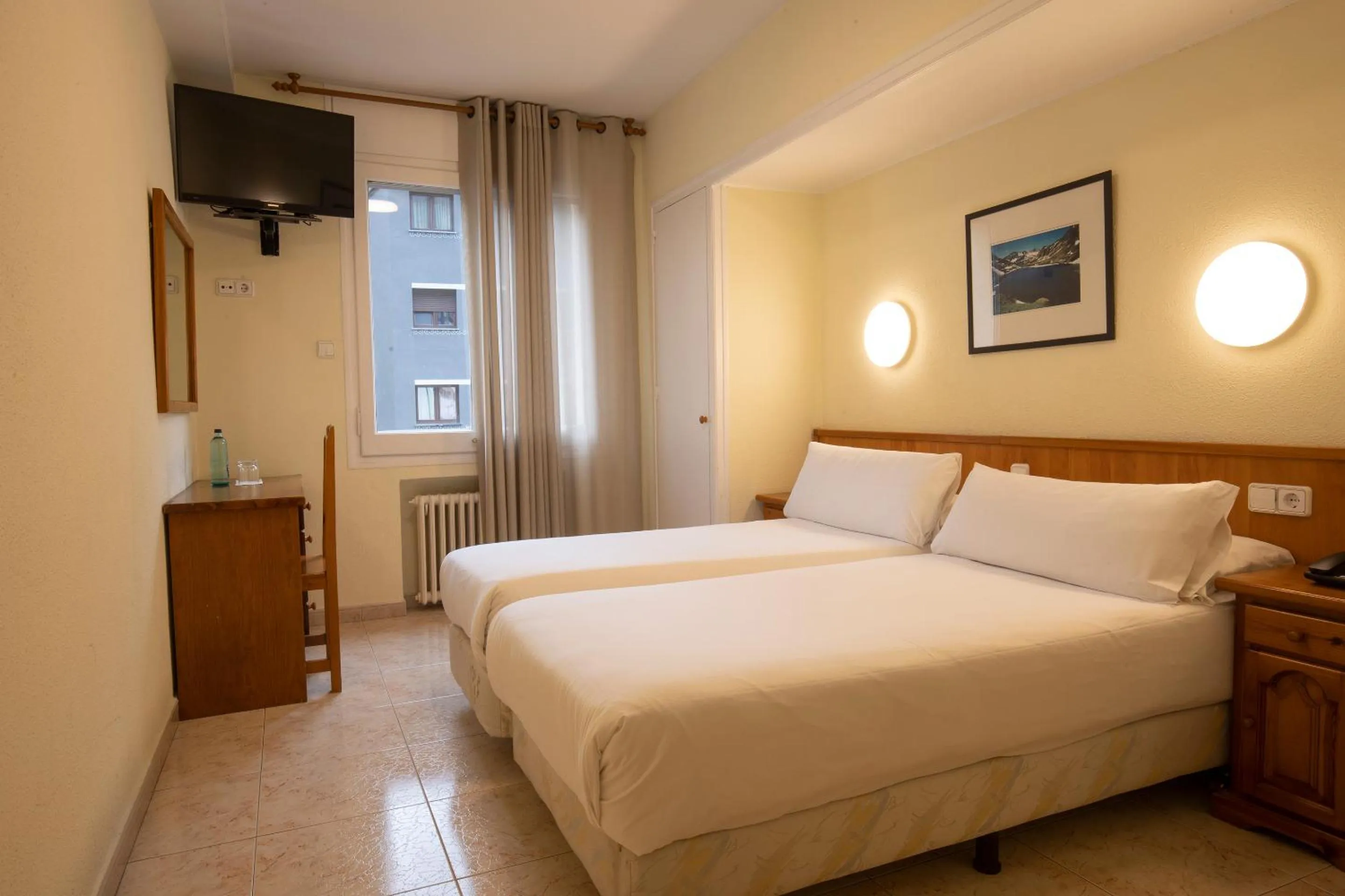 Bedroom, Bed in Hotel Oros by Nexta