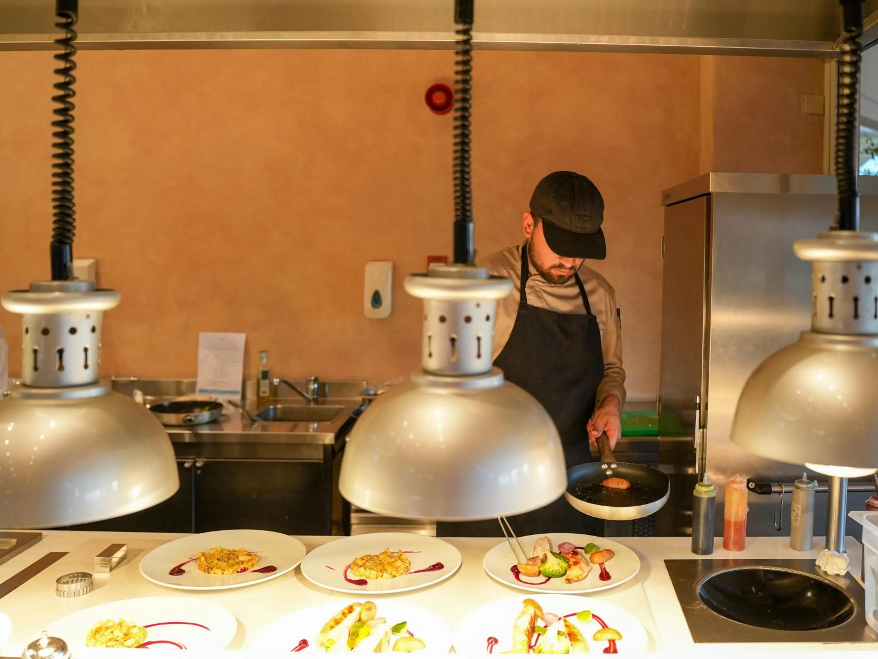 Restaurant/places to eat in Thalassa Boutique Hotel & Spa