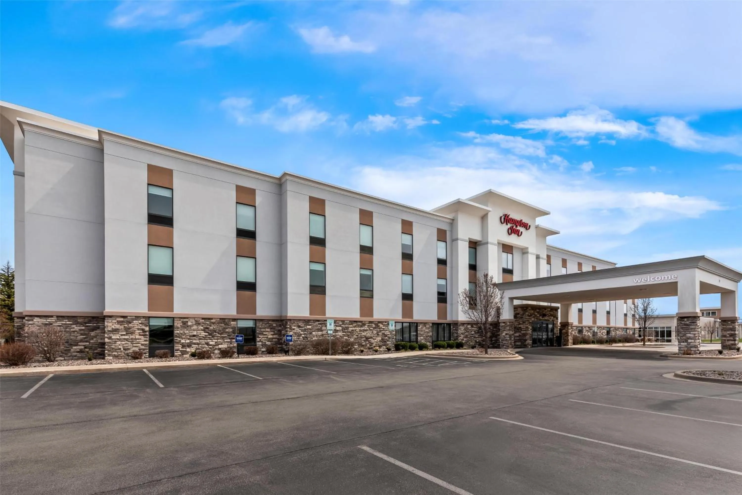 Property building in Hampton Inn Fond du Lac
