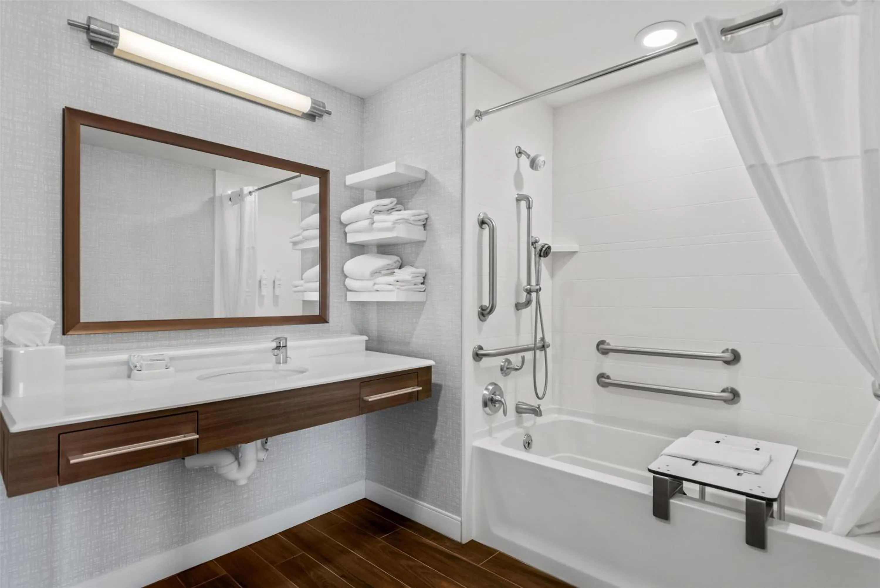 Bathroom in Hampton Inn Fond du Lac