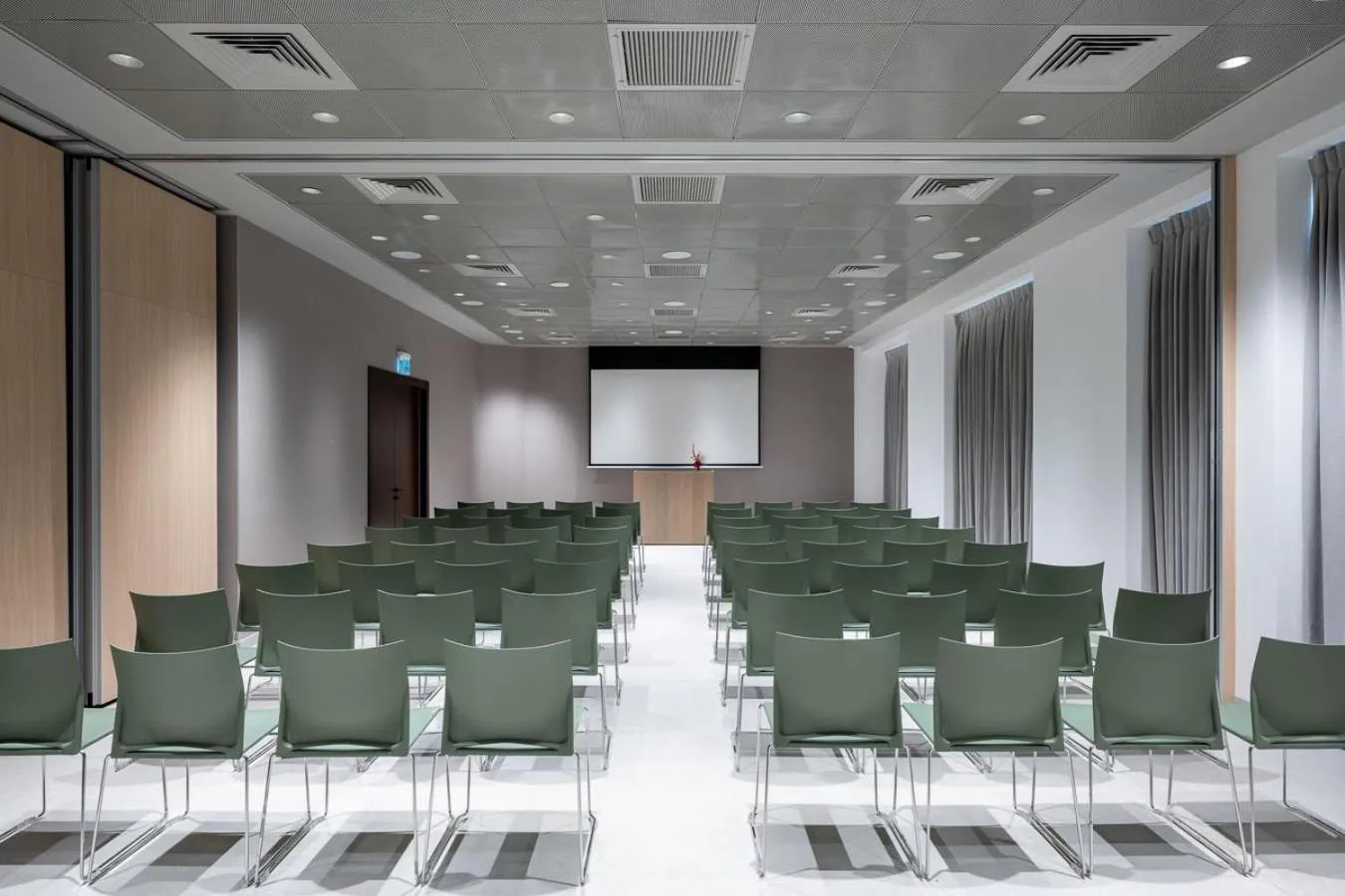 Meeting/conference room in Leonardo Plaza City Tower Tel Aviv