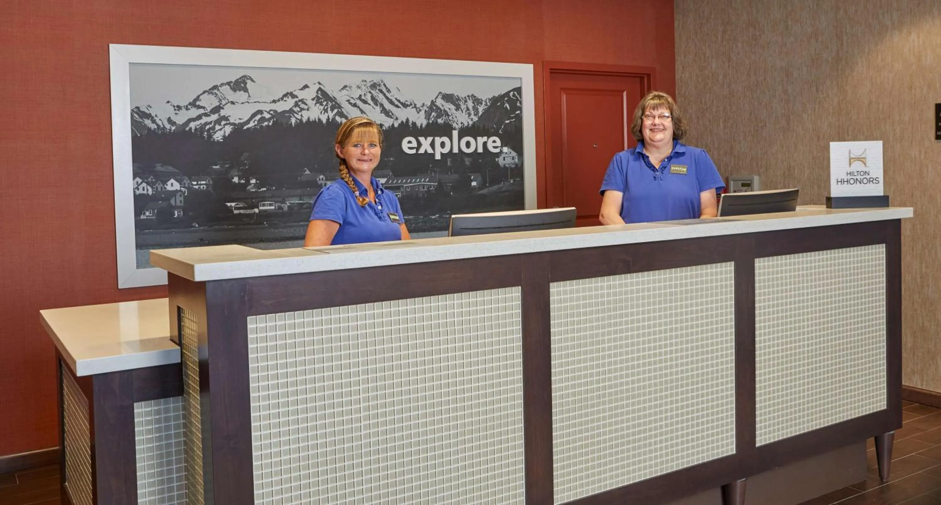 Lobby or reception in Hampton Inn & Suites Hood River