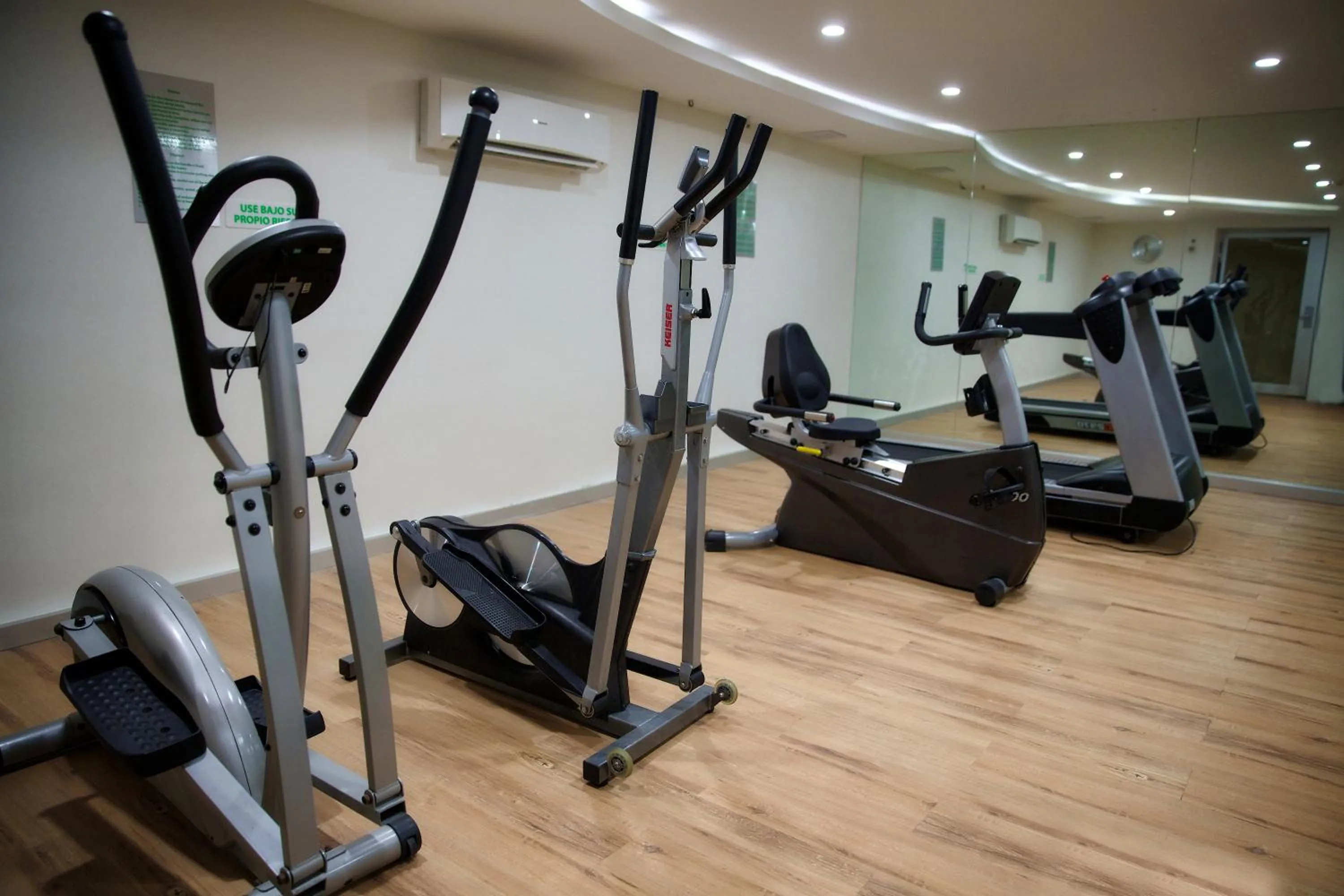Fitness centre/facilities in Continental Caribe Bay