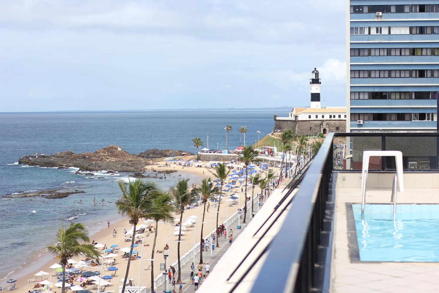 Day in Flat Farol da Barra