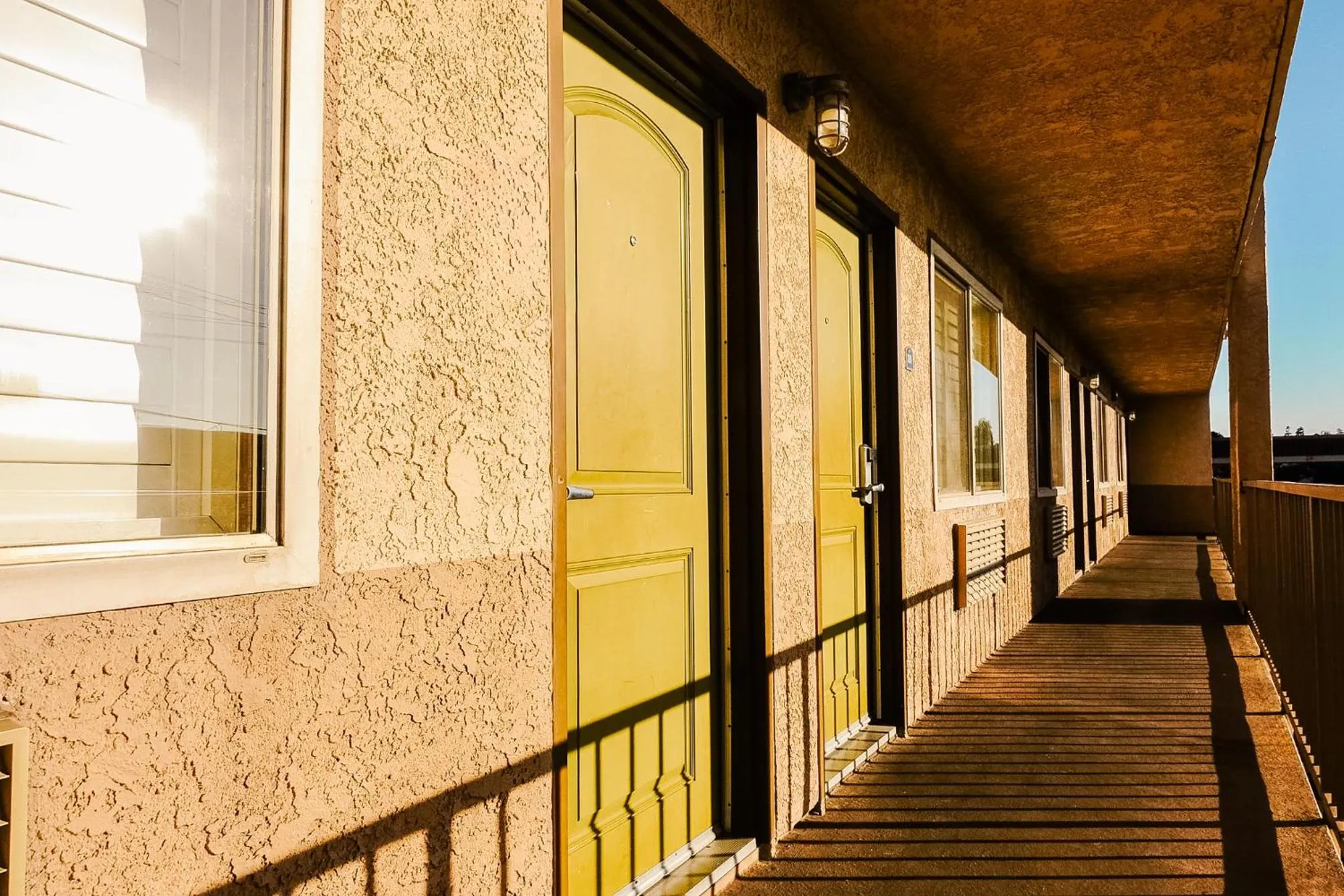 Property building in Tropic Lodge