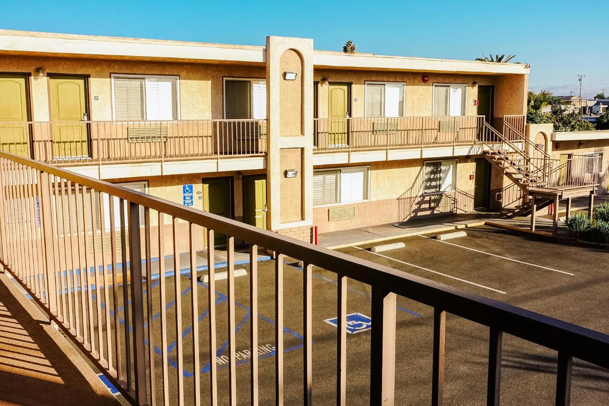 Property building in Tropic Lodge