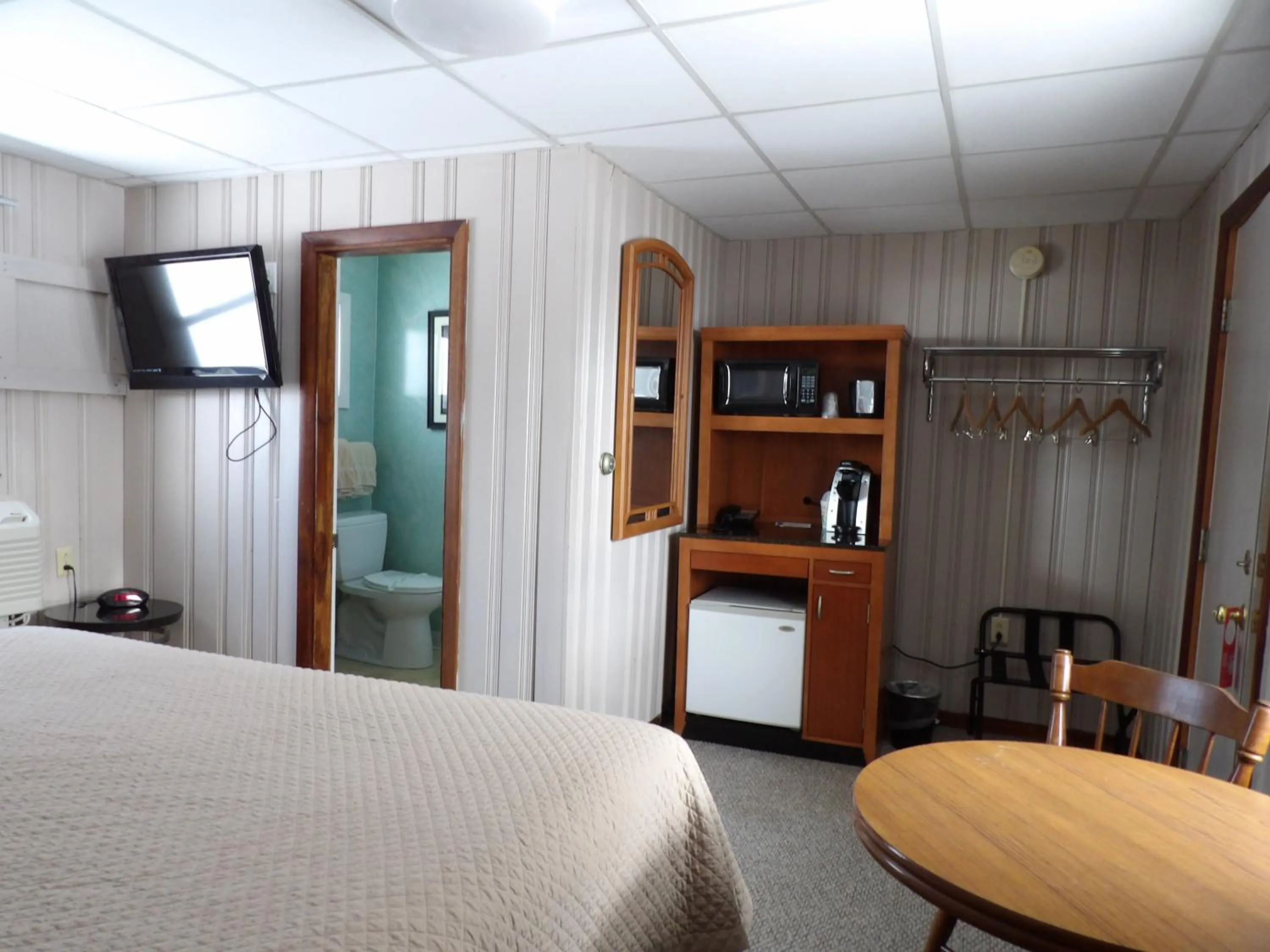 Double or Twin Room in Mount Blue Motel