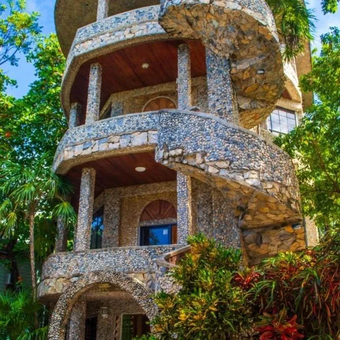 Property building in Coconut Tree West Bay