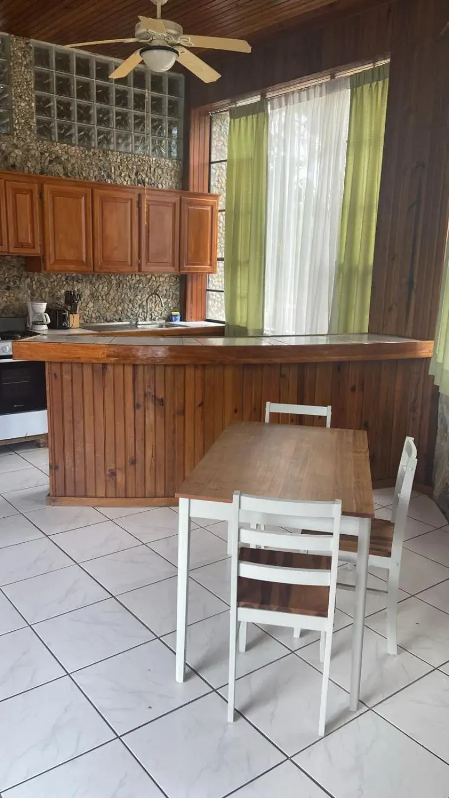 Family Bungalow in Coconut Tree West Bay Family Bungalow in Coconut Tree West Bay