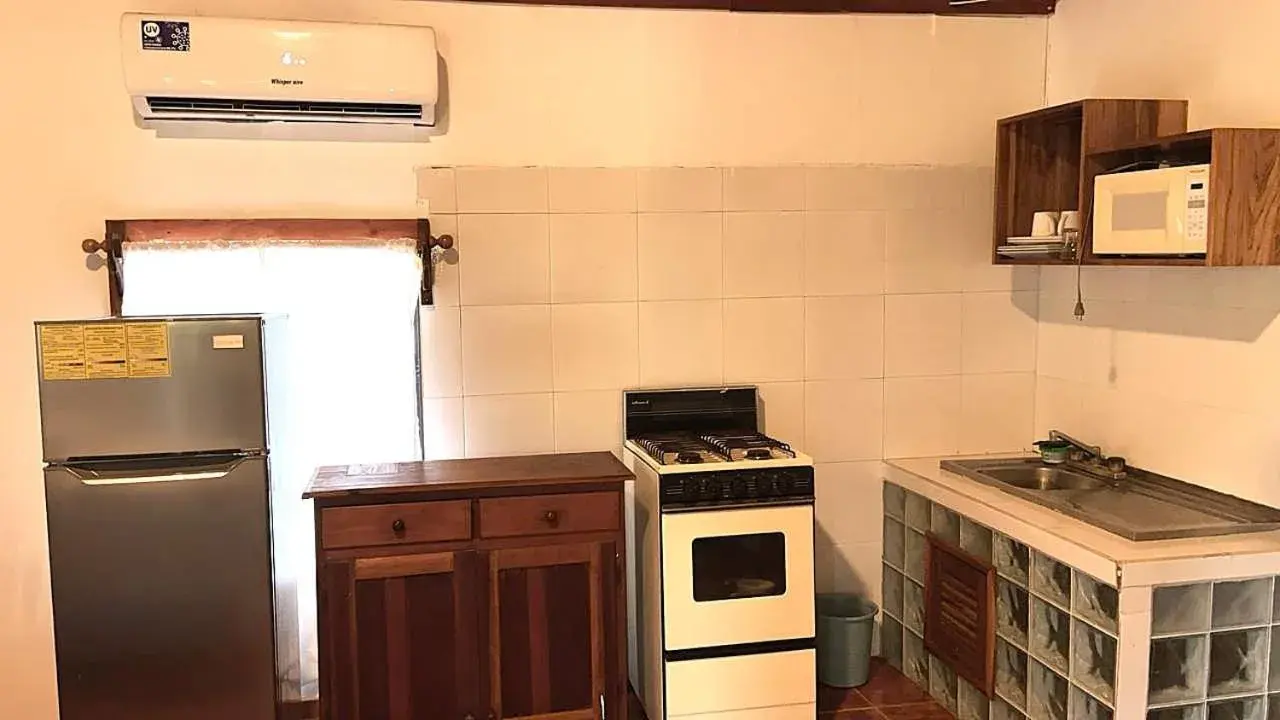 Triple Room with Terrace in Coconut Tree West Bay Triple Room with Terrace in Coconut Tree West Bay