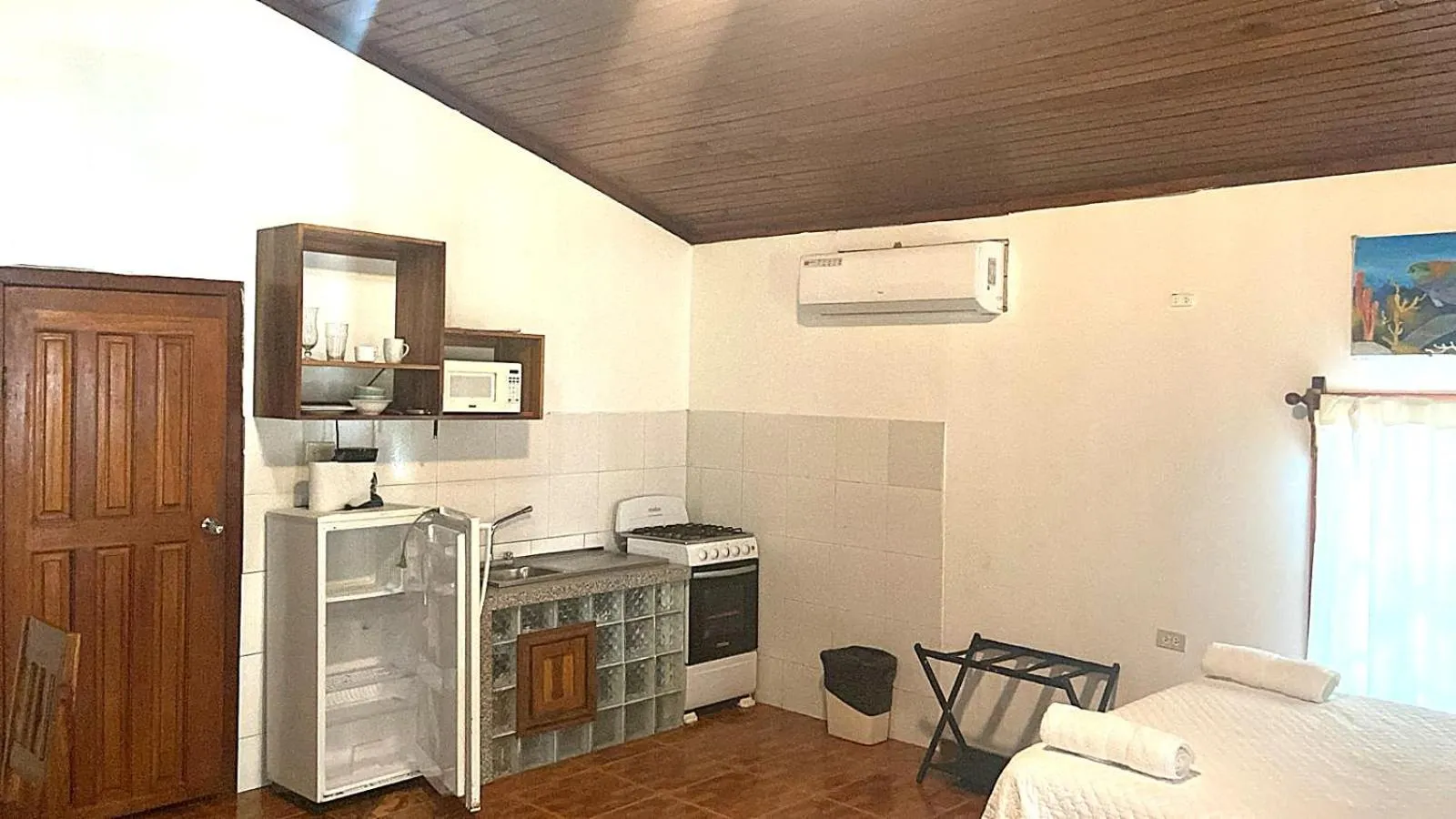 Kitchen or kitchenette in Coconut Tree West Bay