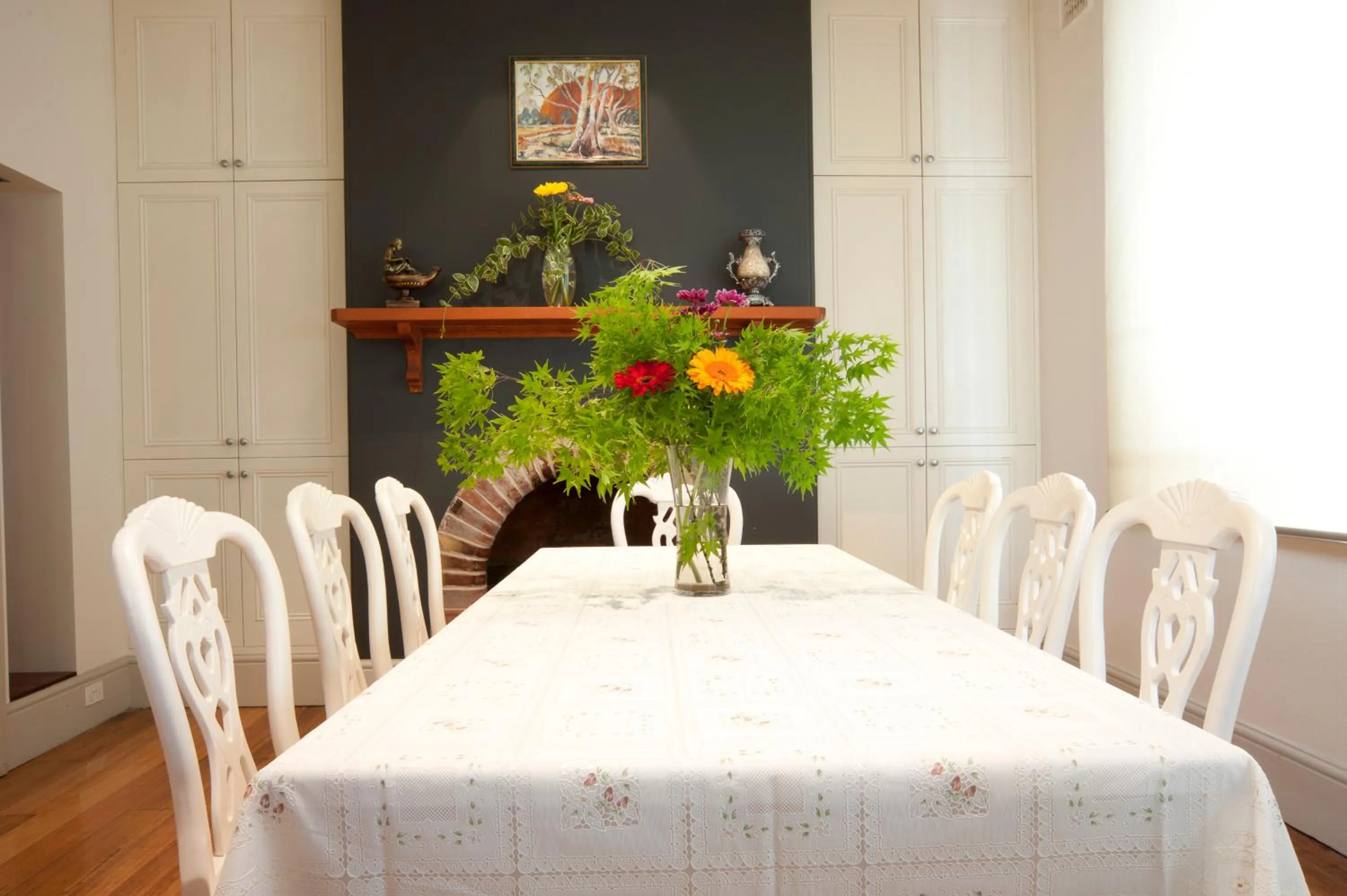 Day in Lowena Cafe and Accommodation