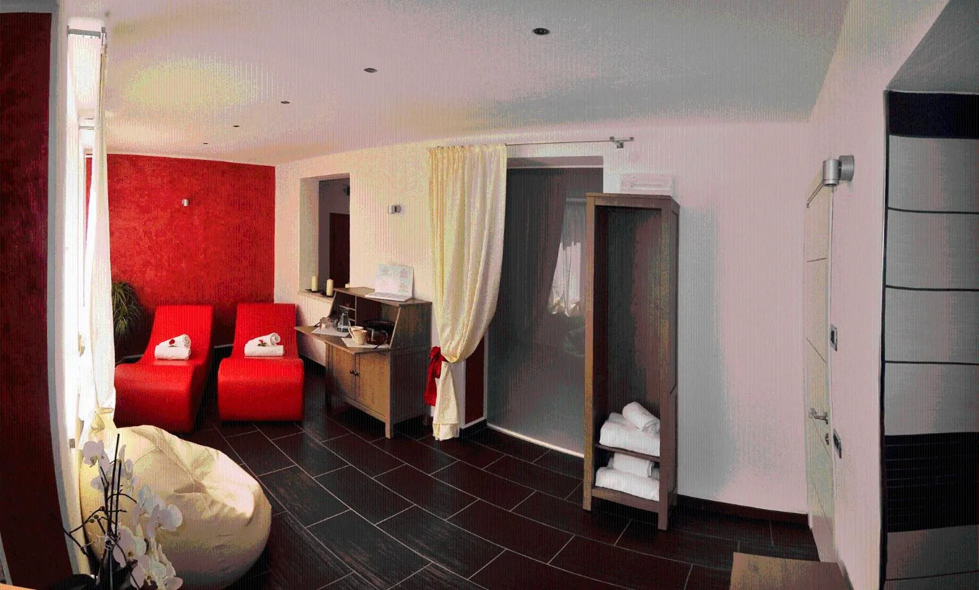 Spa and wellness centre/facilities, Bed in Albergo Alla Torre