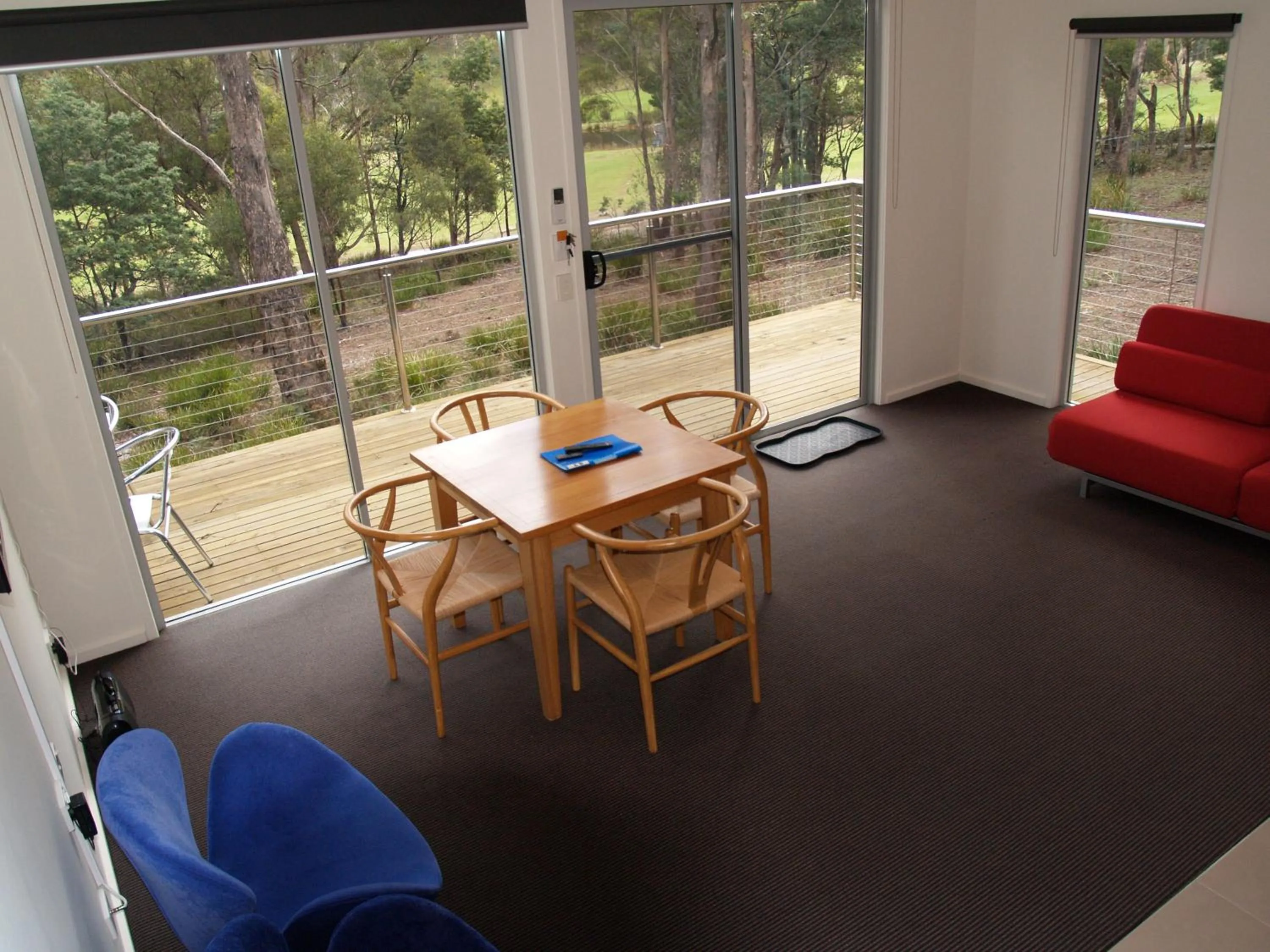 Living room in Craggy Peaks Wilderness Cabins