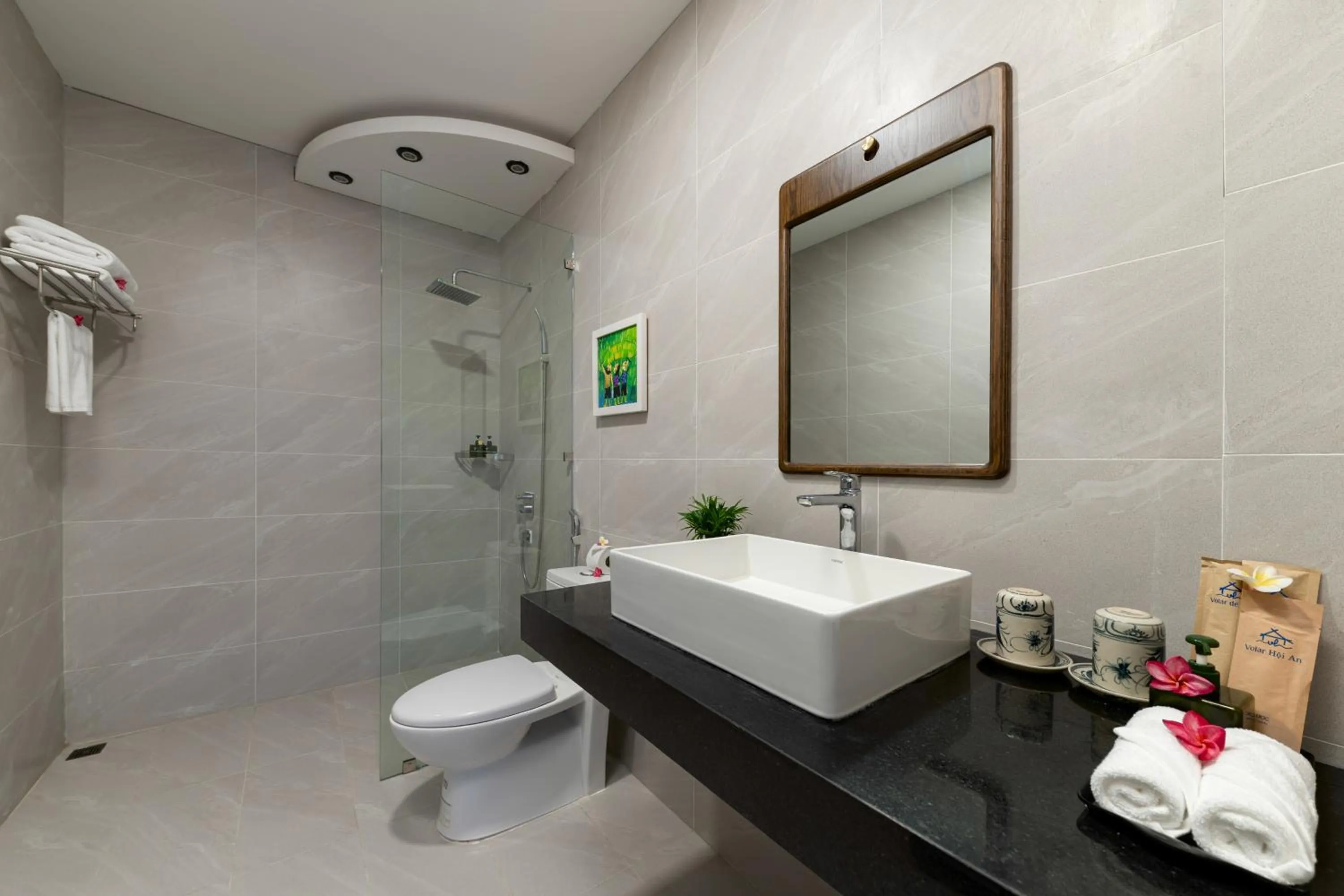 Shower in Volar Hoi An