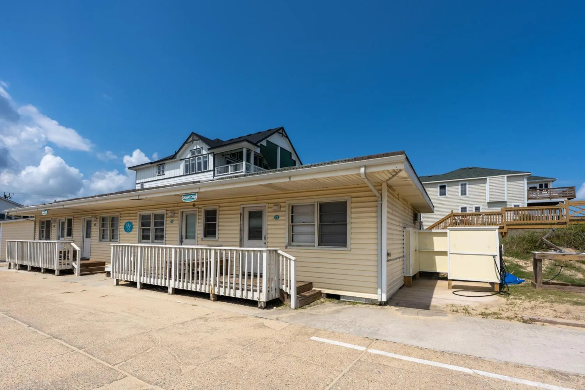 Property building in Oceanside Court by KEES Vacations