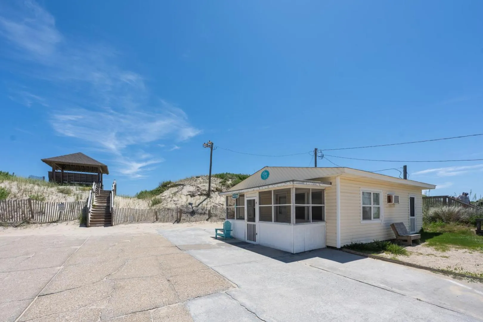 Property building in Oceanside Court by KEES Vacations