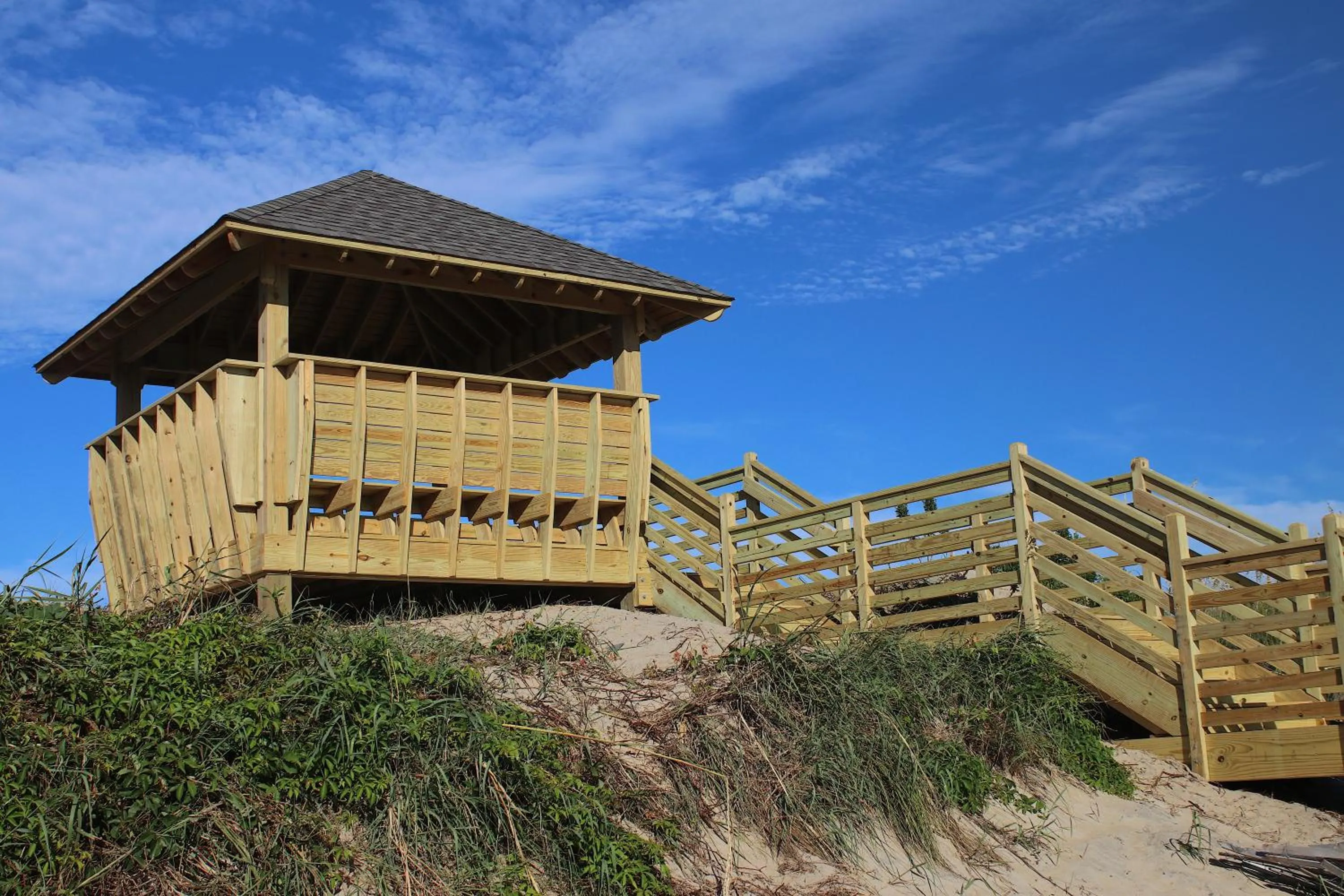 Day in Oceanside Court by KEES Vacations