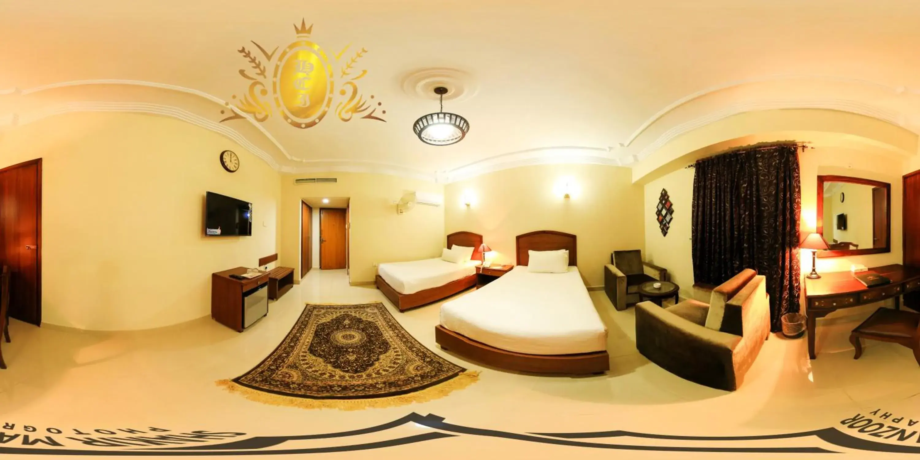 Executive Twin Room in Hotel Crown Inn Executive Twin Room in Hotel Crown Inn