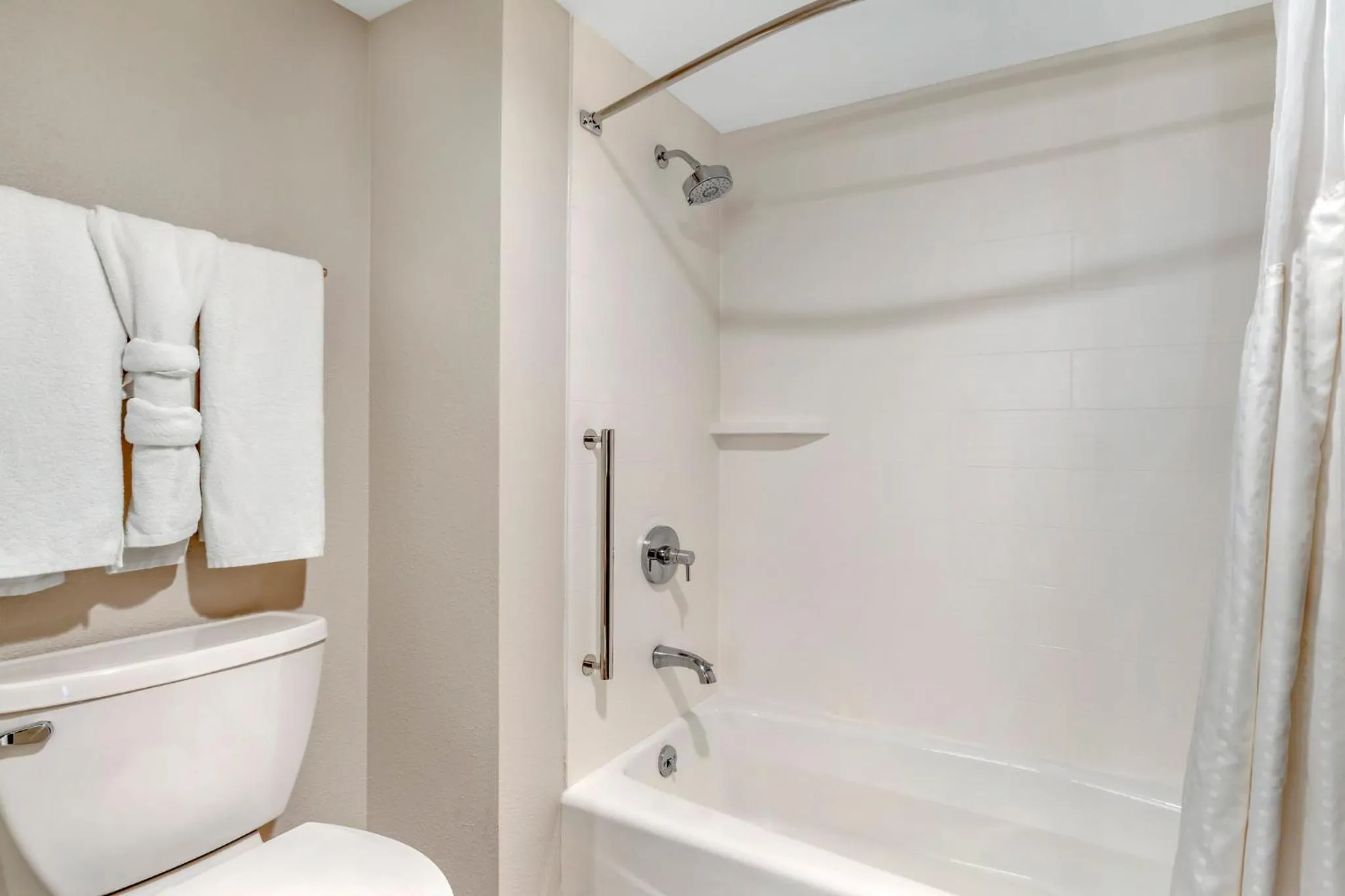 Bathroom in Holiday Inn Express Fallon by IHG