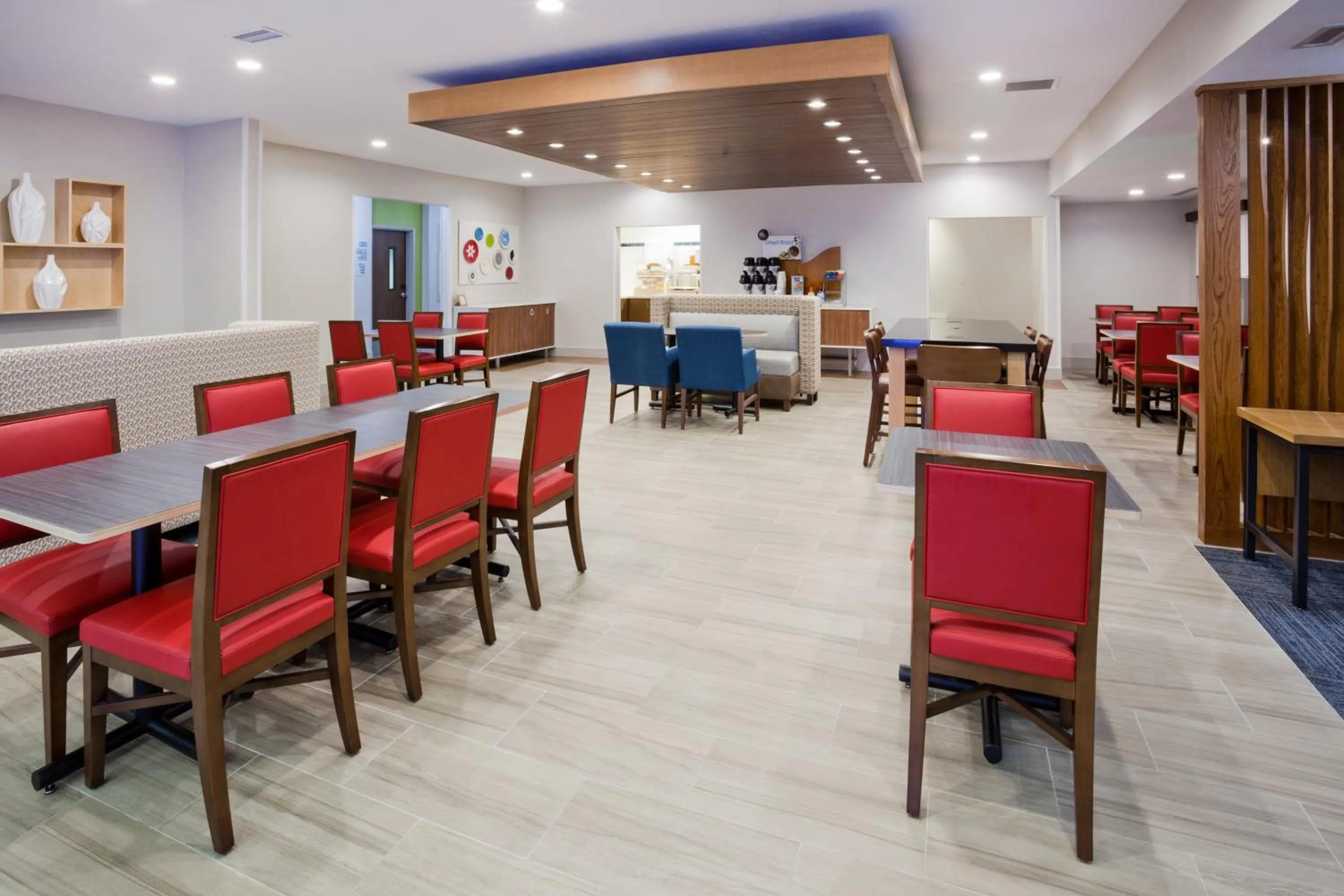 Breakfast in Holiday Inn Express & Suites - Dickinson by IHG