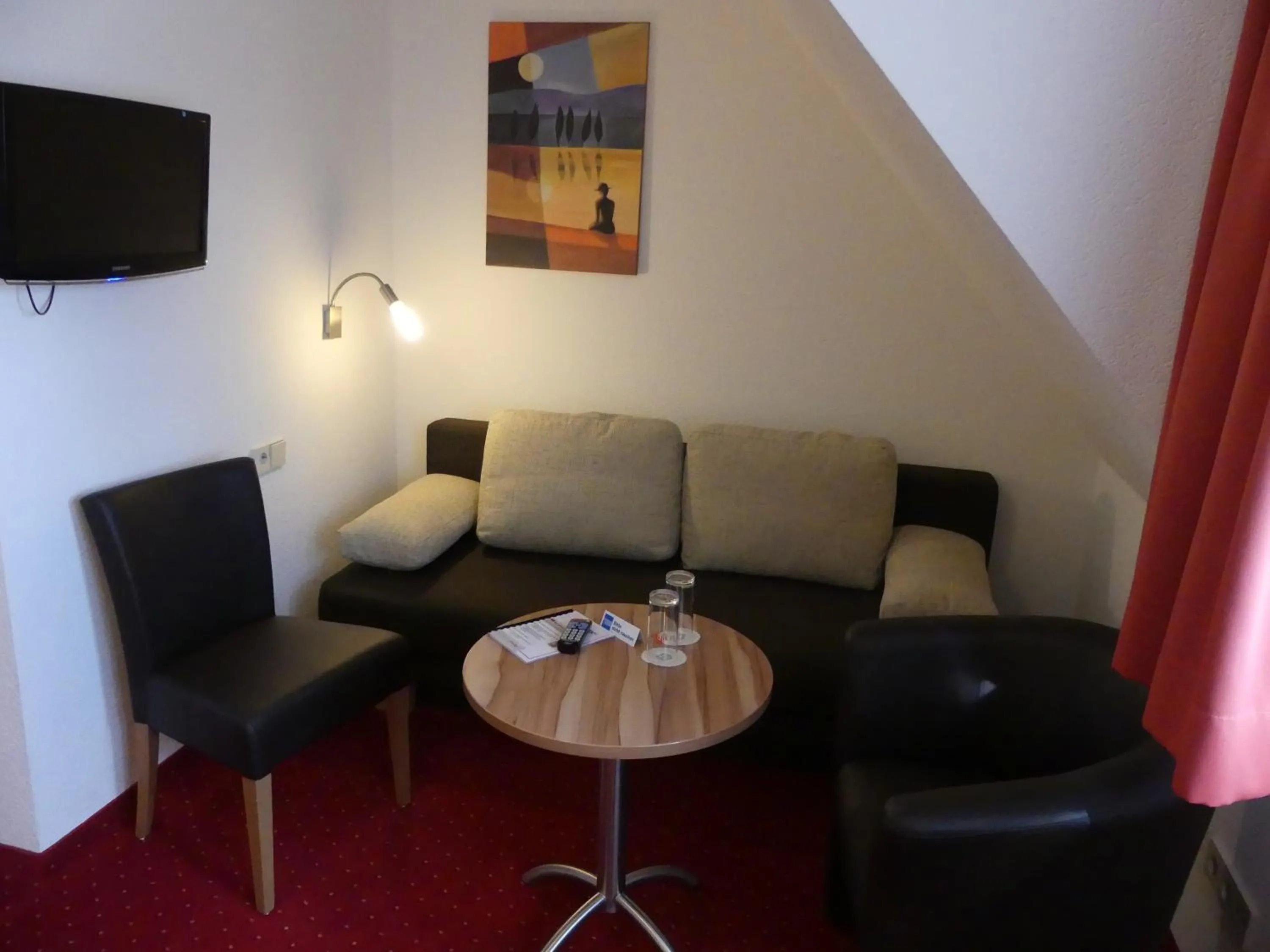 Photo of the whole room in Hotel KRONE Garni