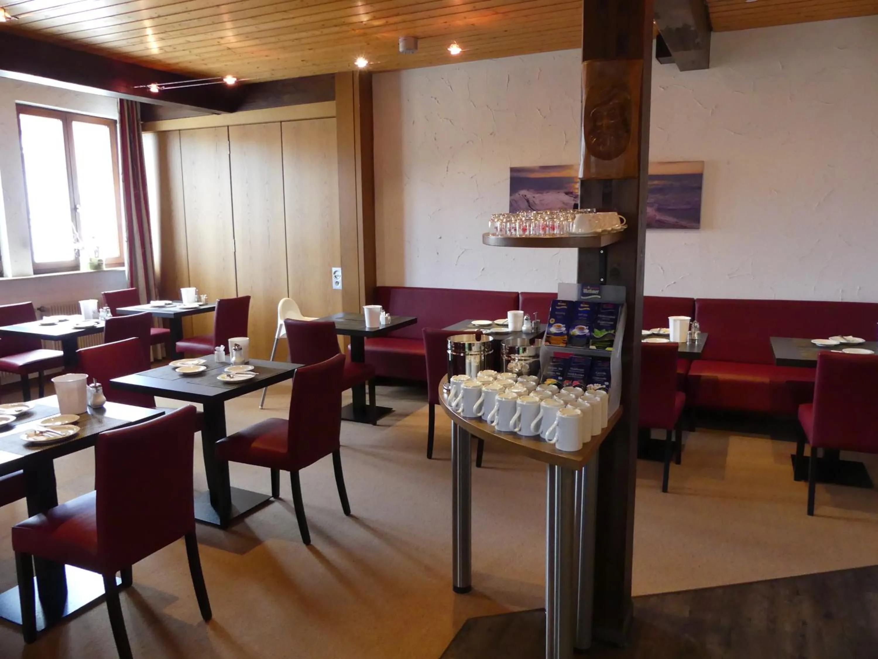 Restaurant/places to eat in Hotel KRONE Garni