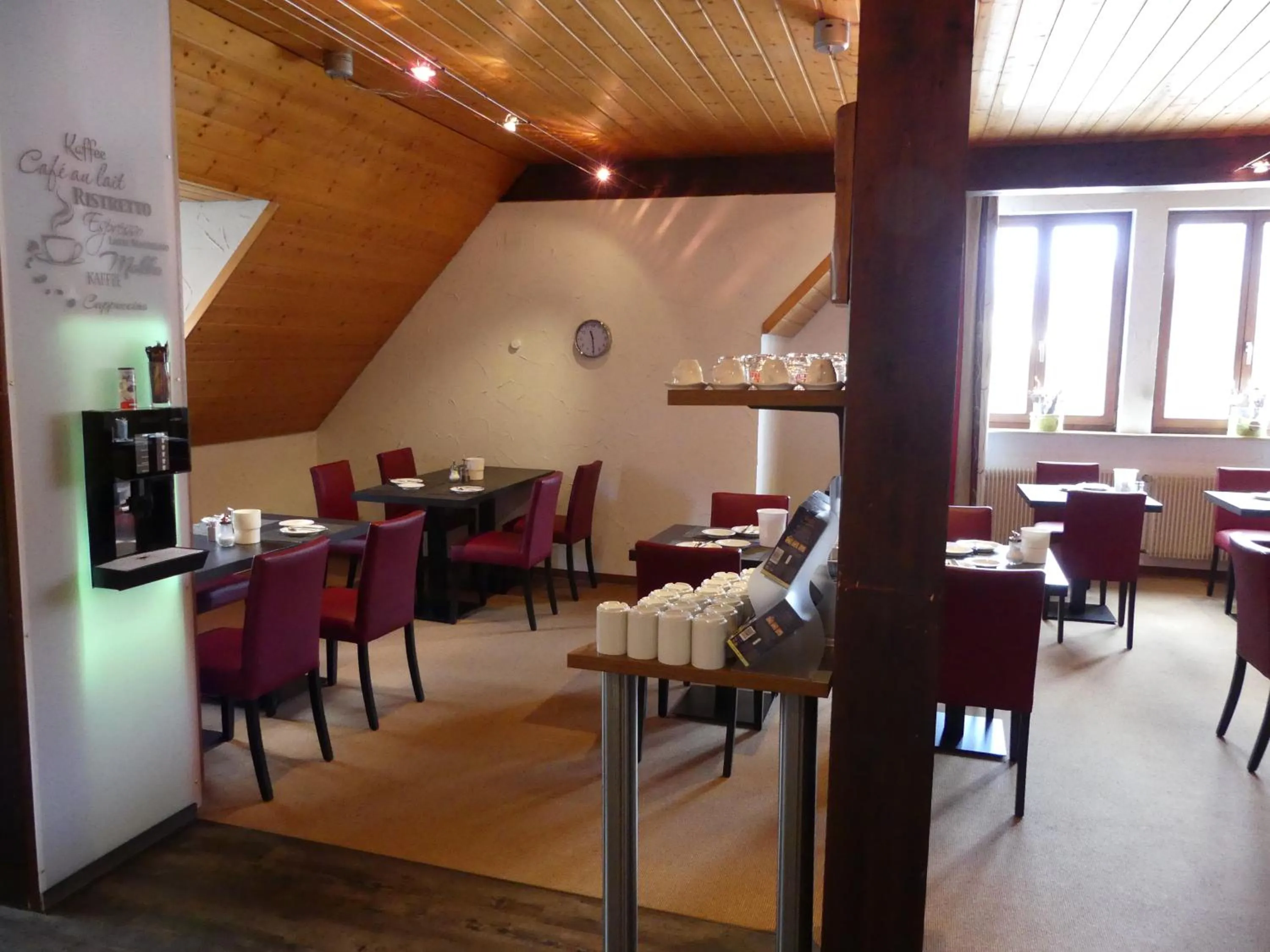 Restaurant/places to eat in Hotel KRONE Garni