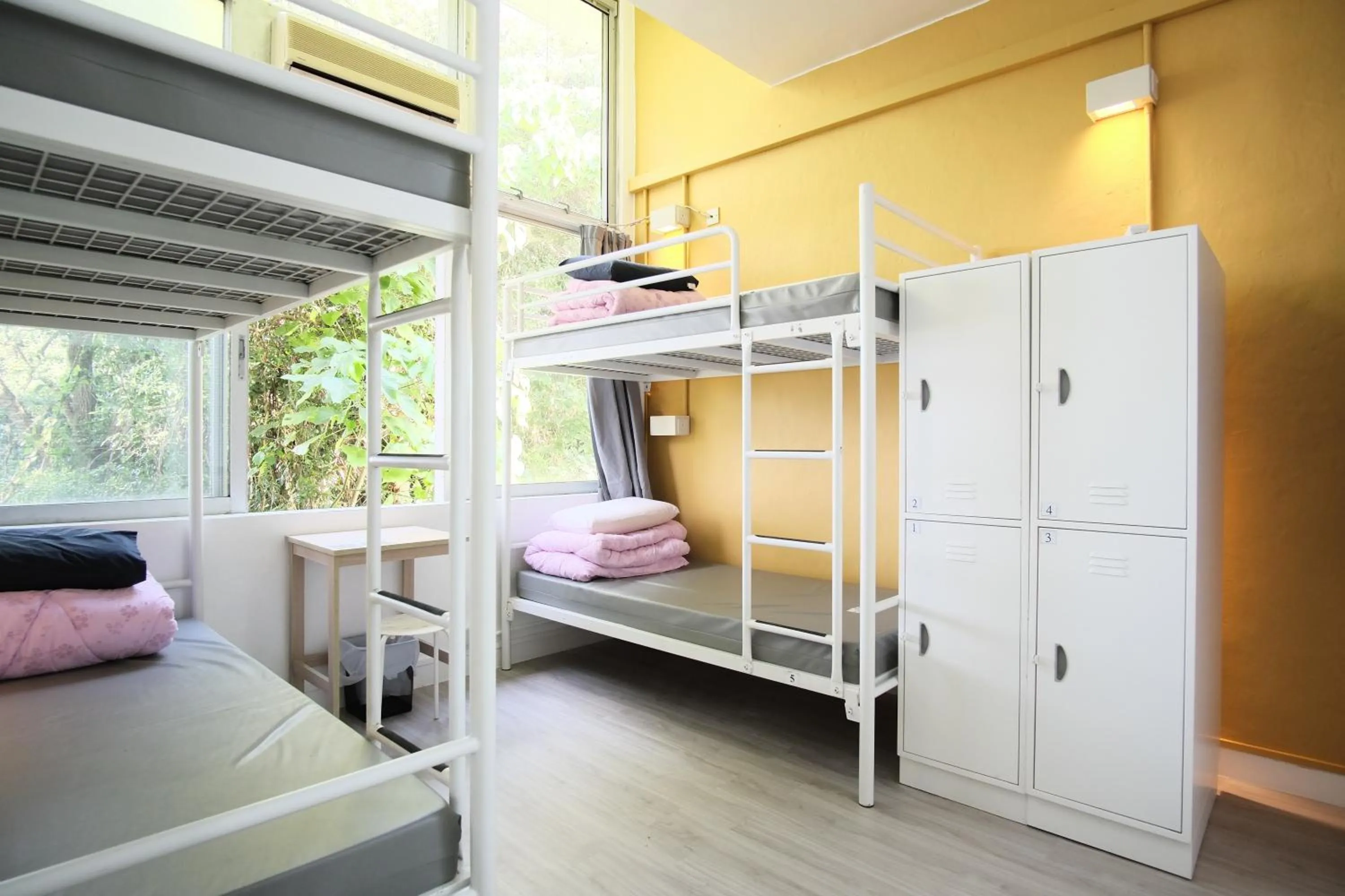 Photo of the whole room, Bed in YHA Jockey Club Mt. Davis Youth Hostel