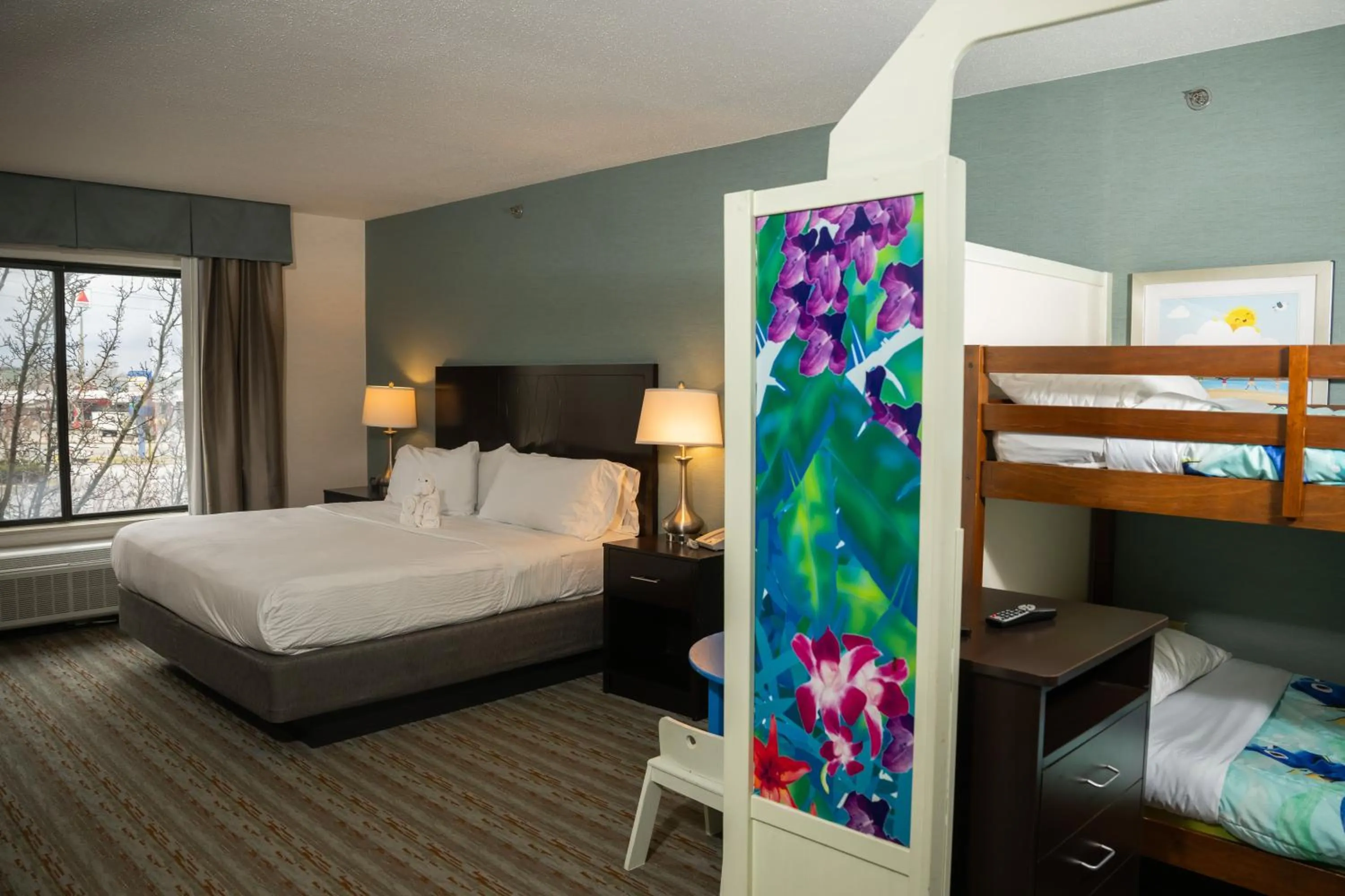 Toilet, Bed in Wyndham Garden Erie