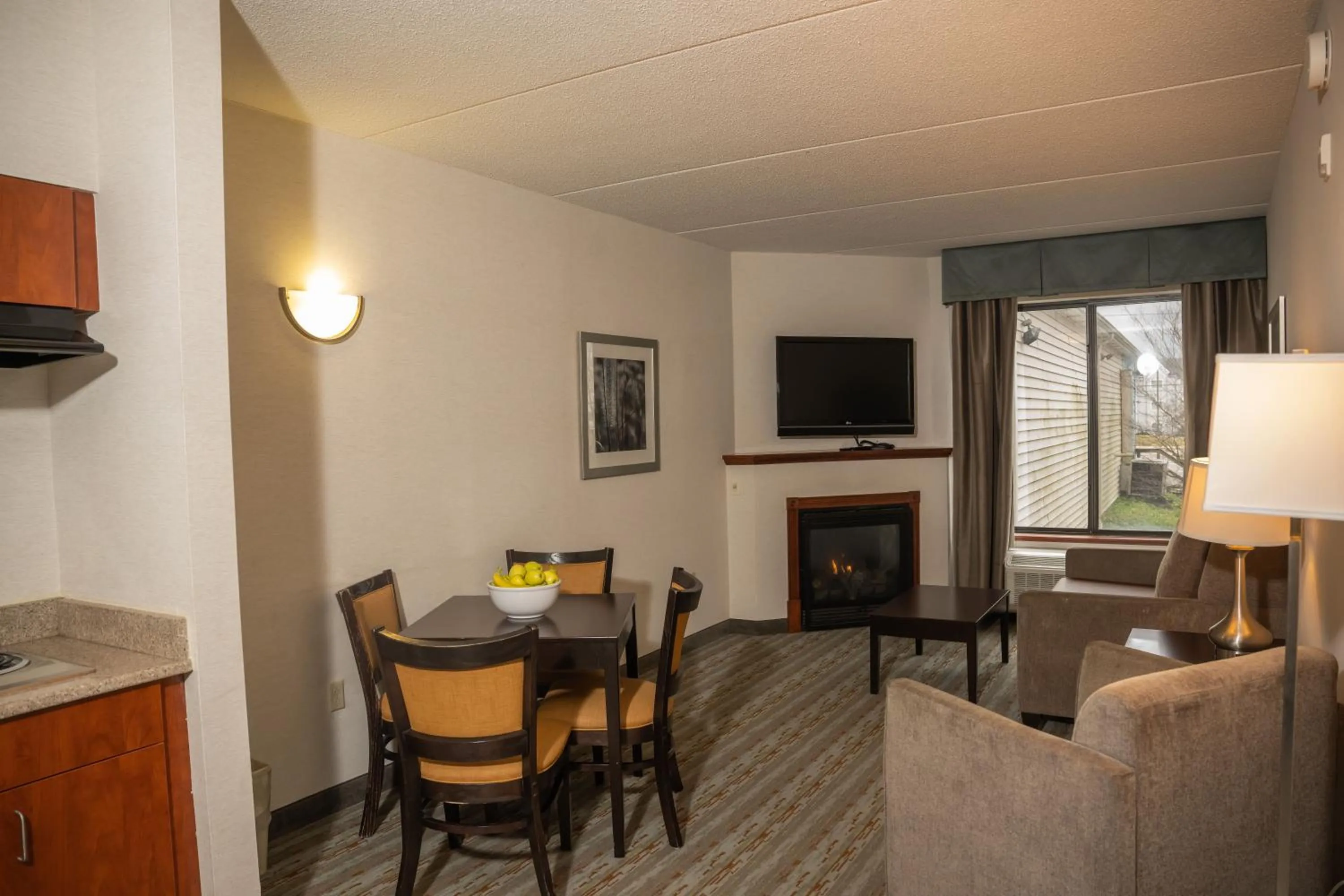 Toilet in Wyndham Garden Erie