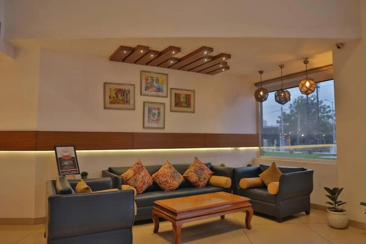 Grand Hotel Nawanshahr