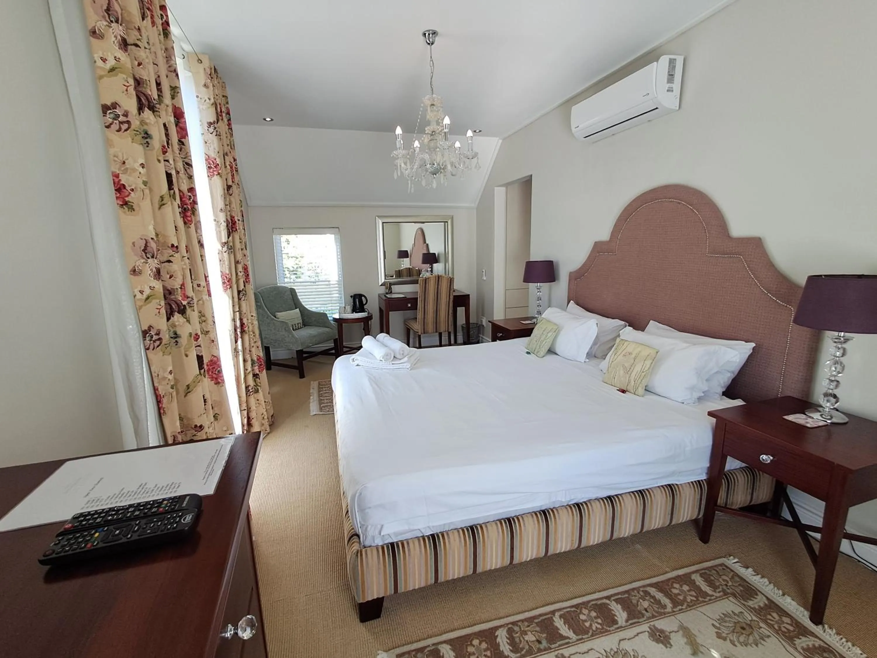 Bed in Wild Mushroom Country House