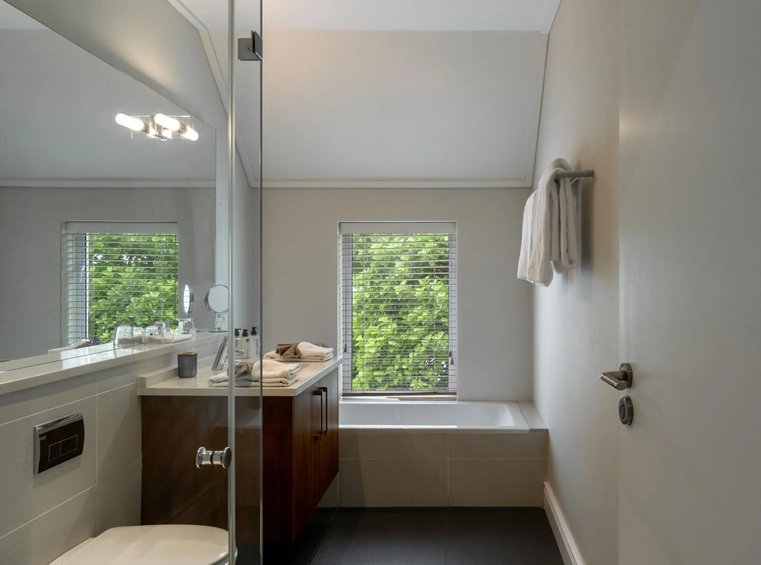 Shower in Wild Mushroom Country House