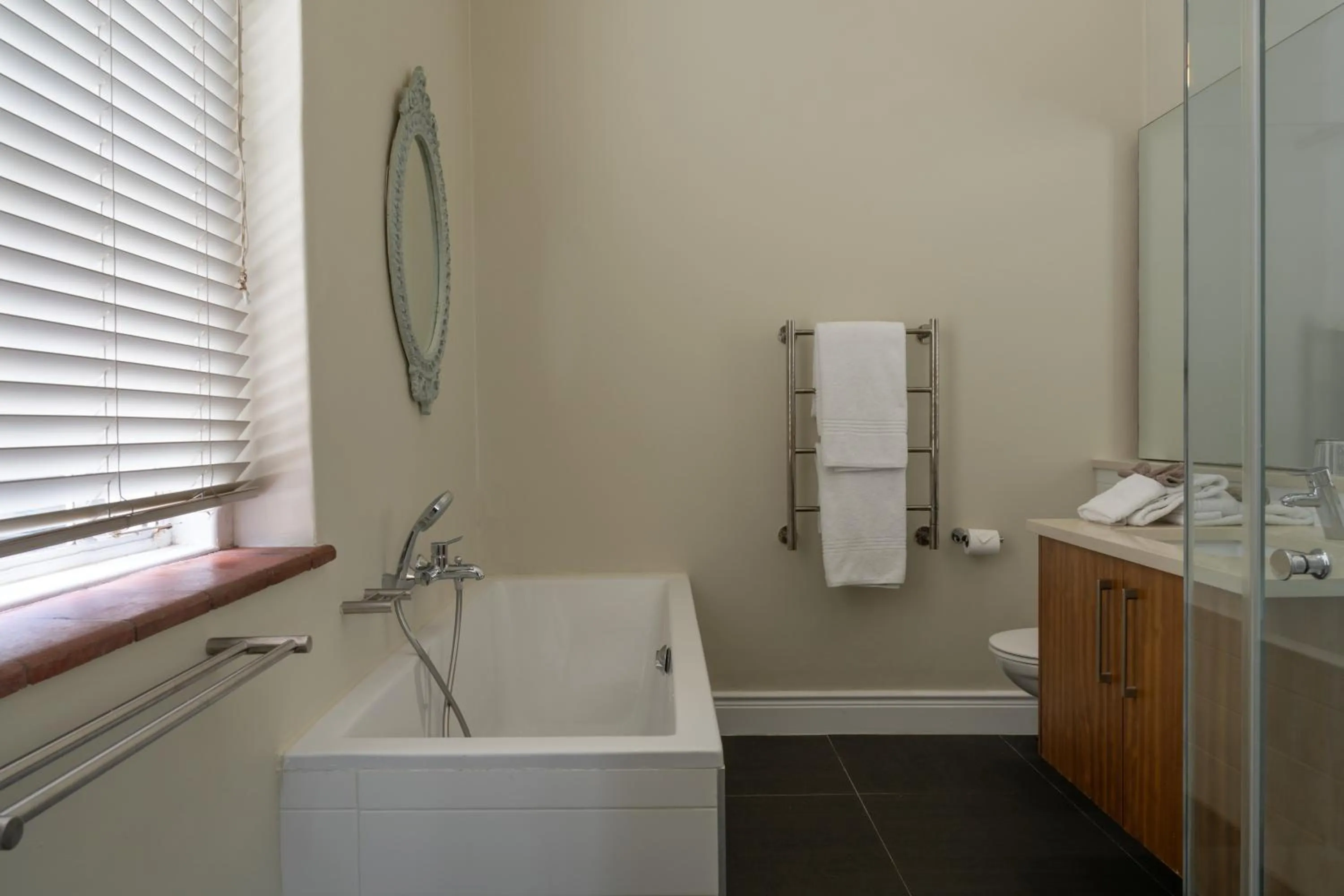 Toilet in Wild Mushroom Country House