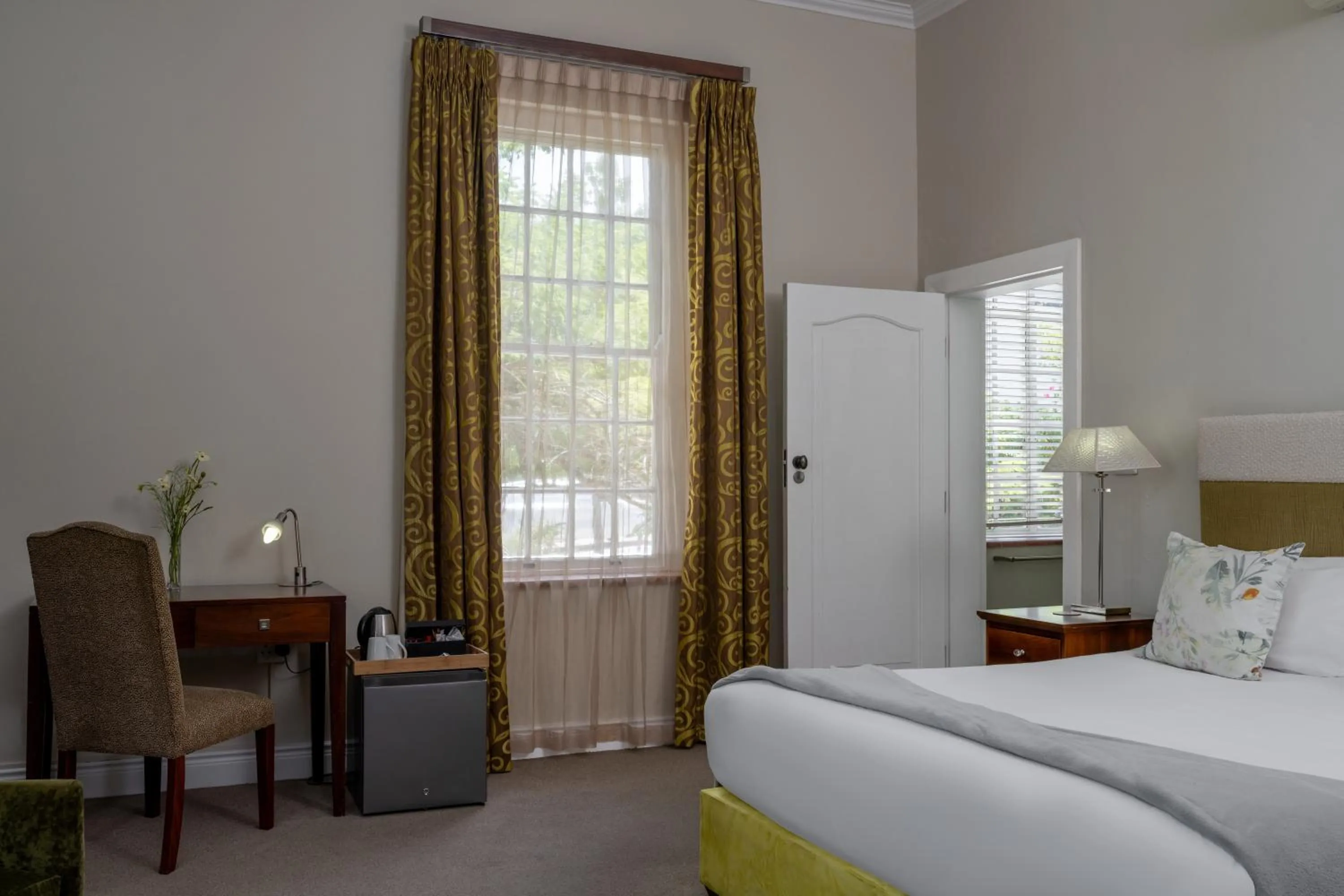 Bed in Wild Mushroom Country House