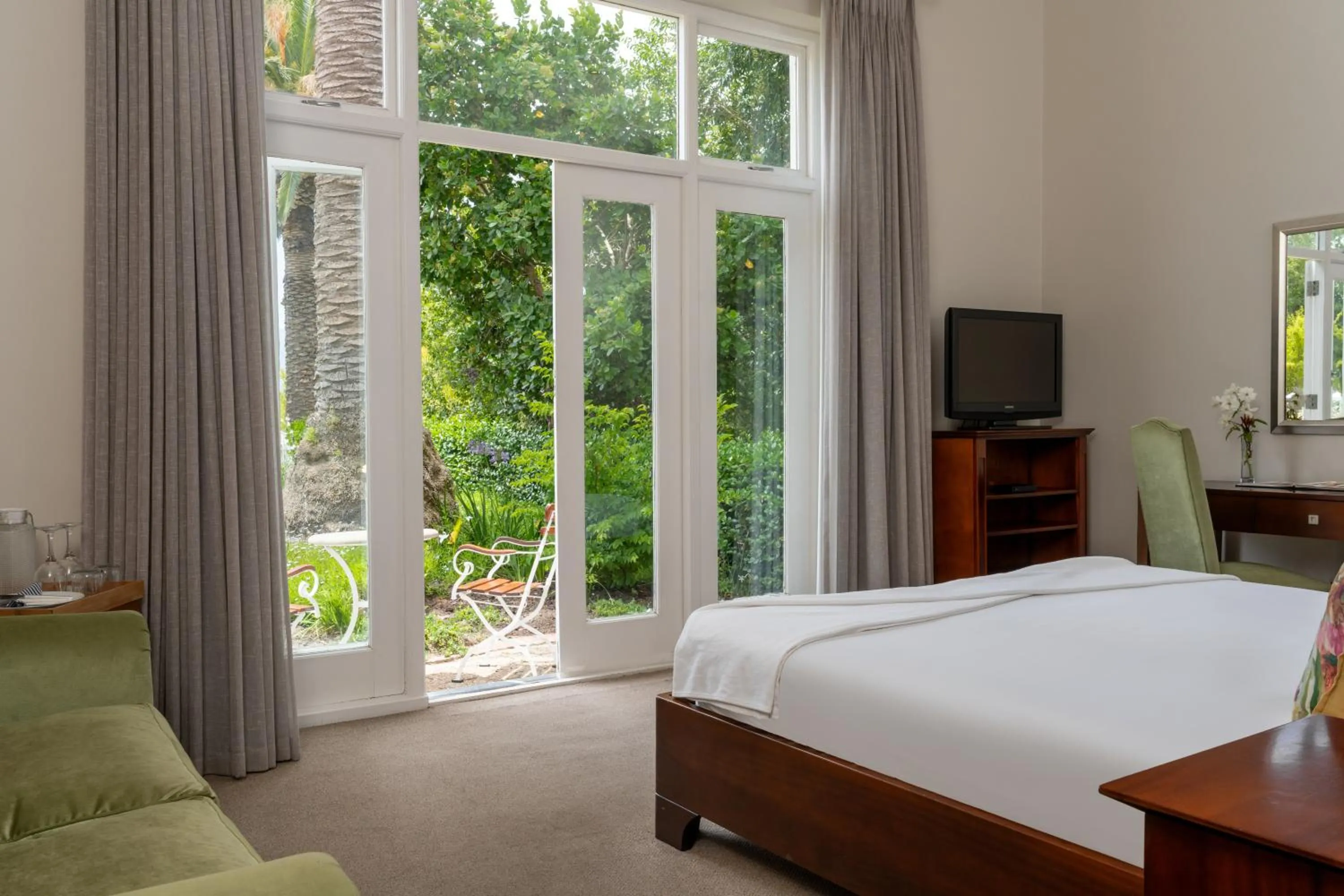 Bed in Wild Mushroom Country House