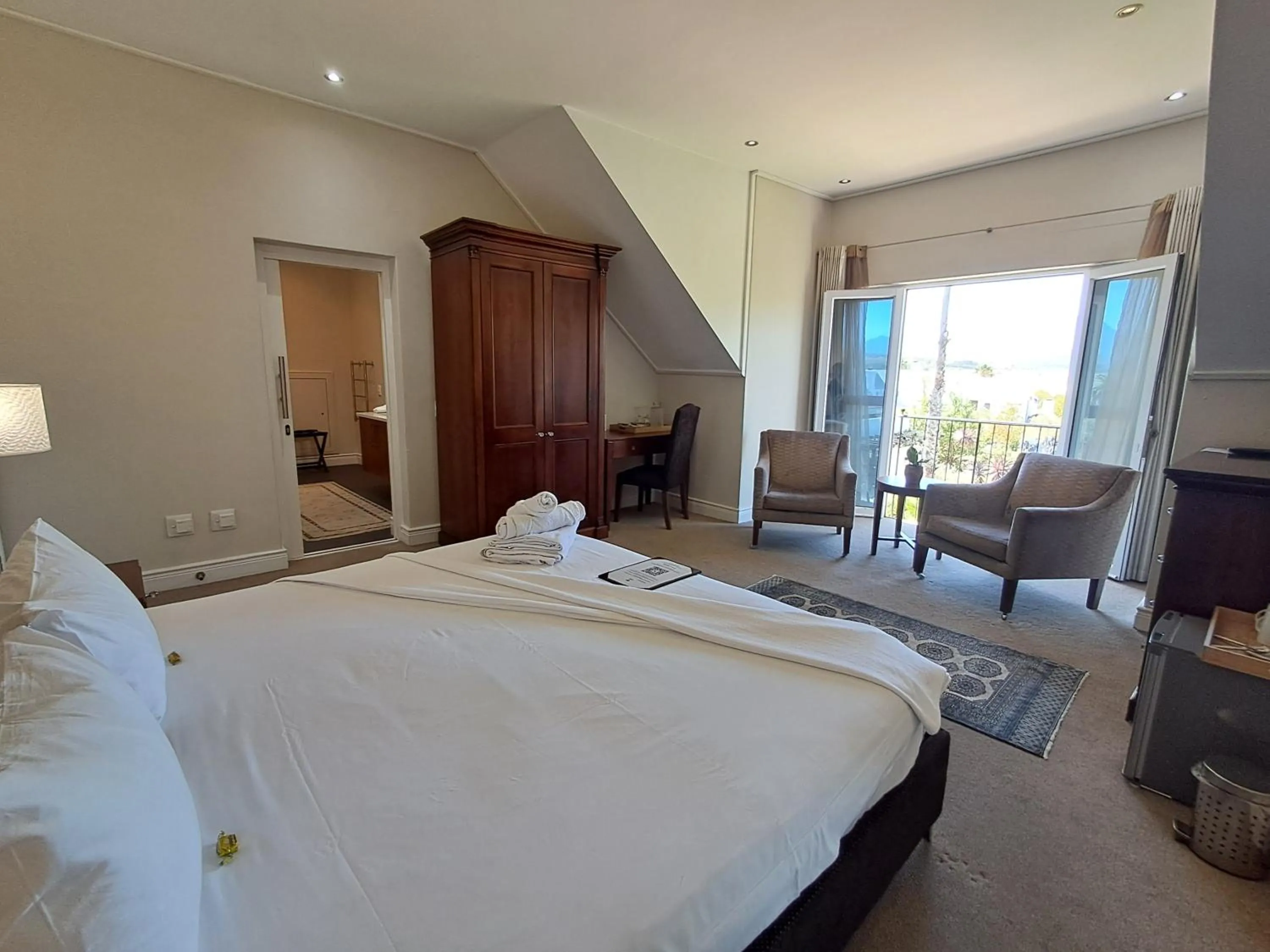 Bed in Wild Mushroom Country House