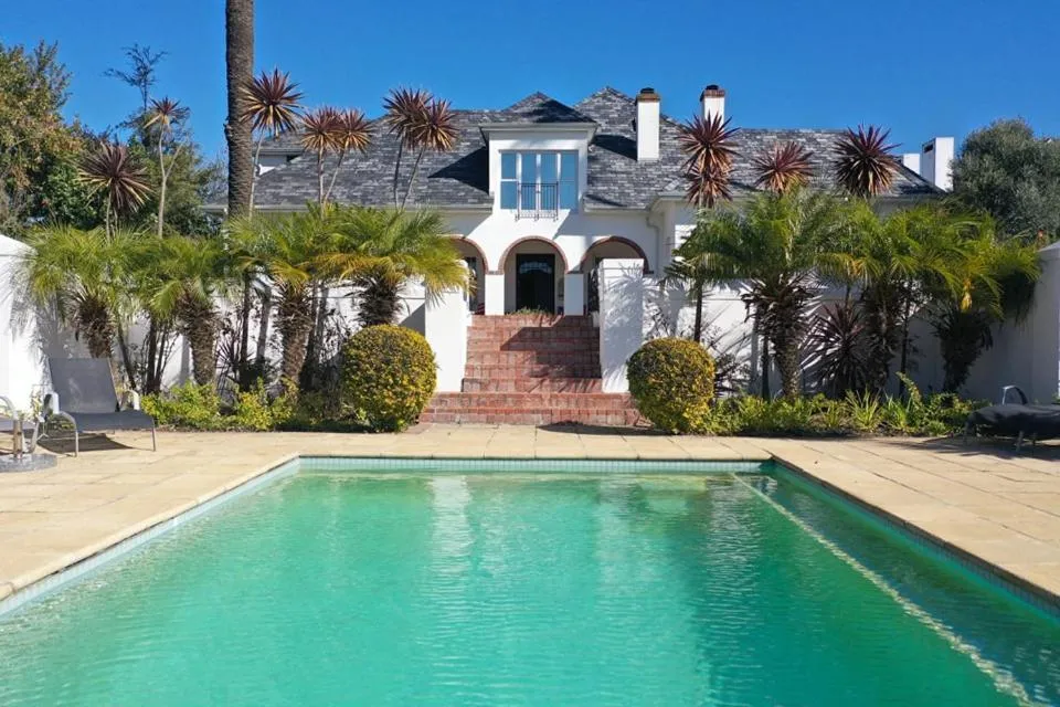 Swimming pool in Wild Mushroom Country House