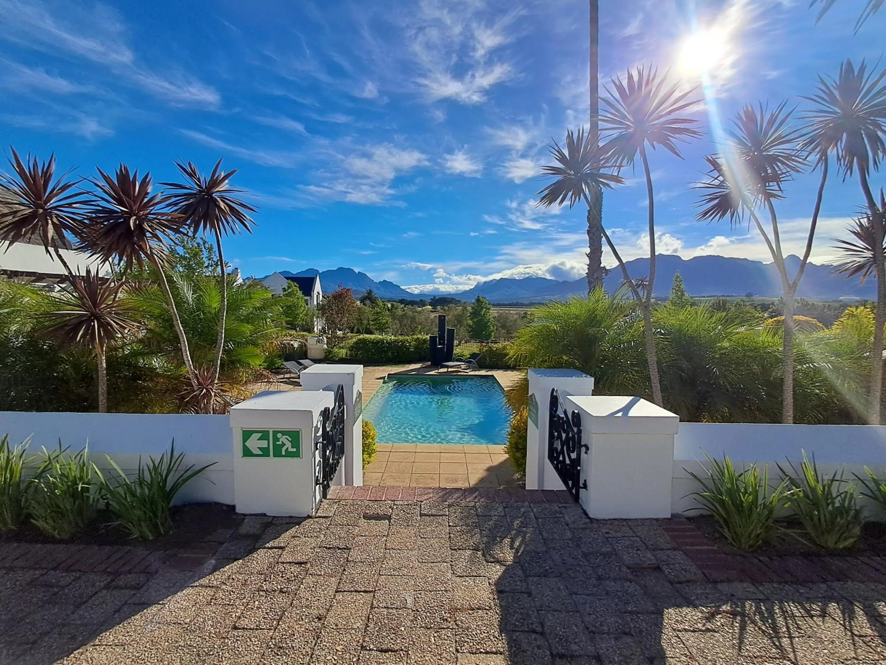 Swimming pool in Wild Mushroom Country House