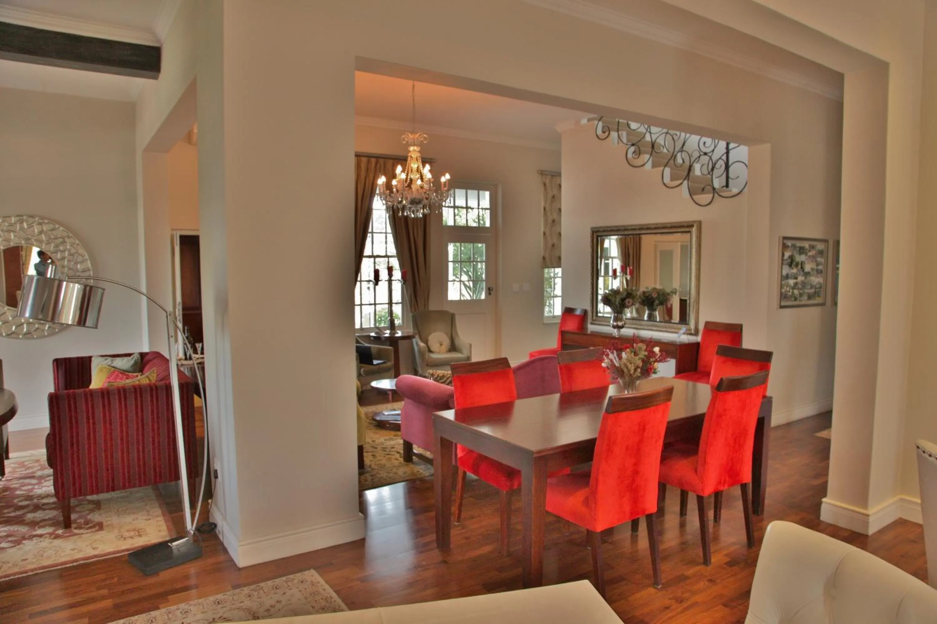 Dining area in Wild Mushroom Country House