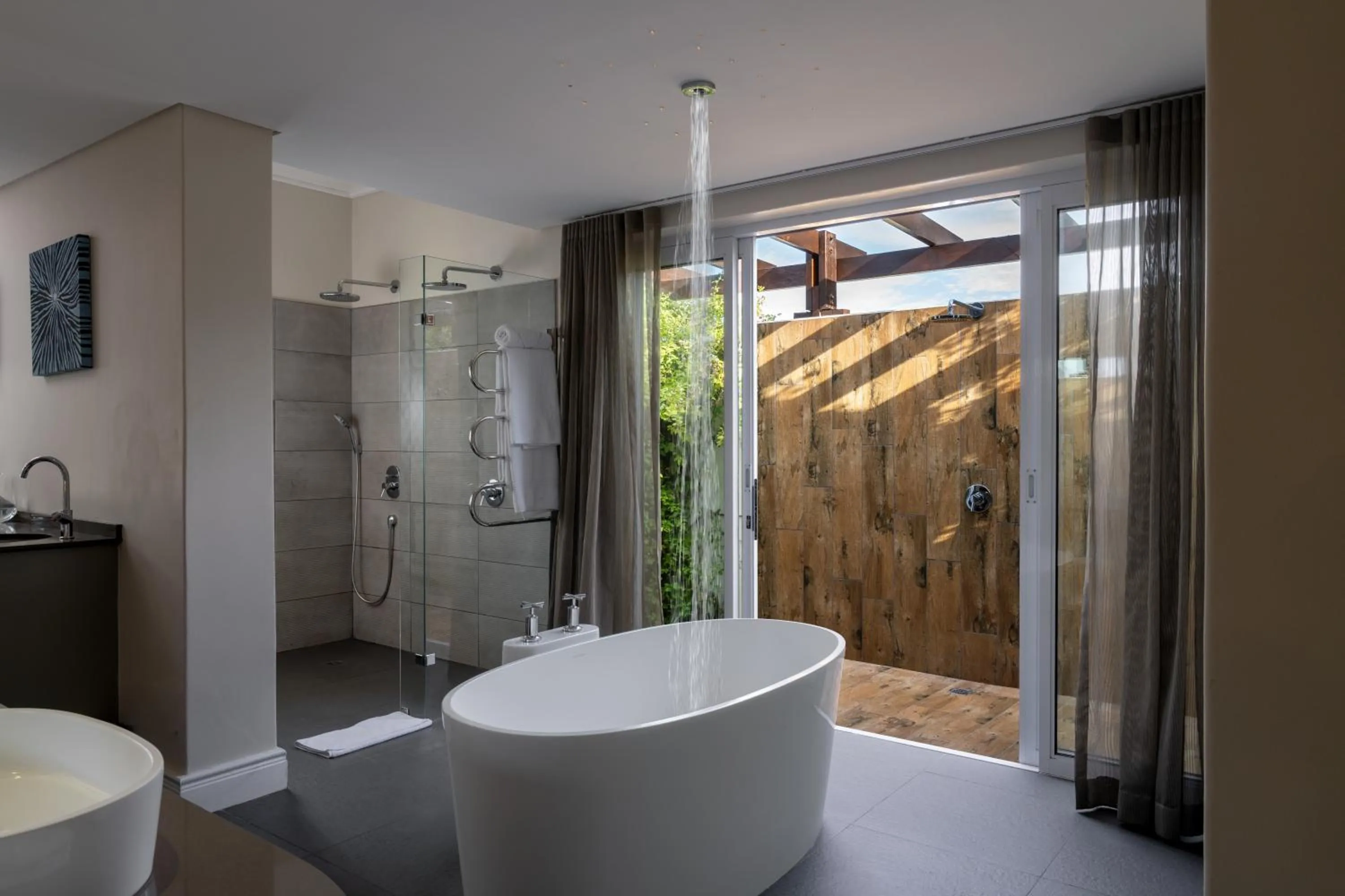 Shower in Wild Mushroom Country House