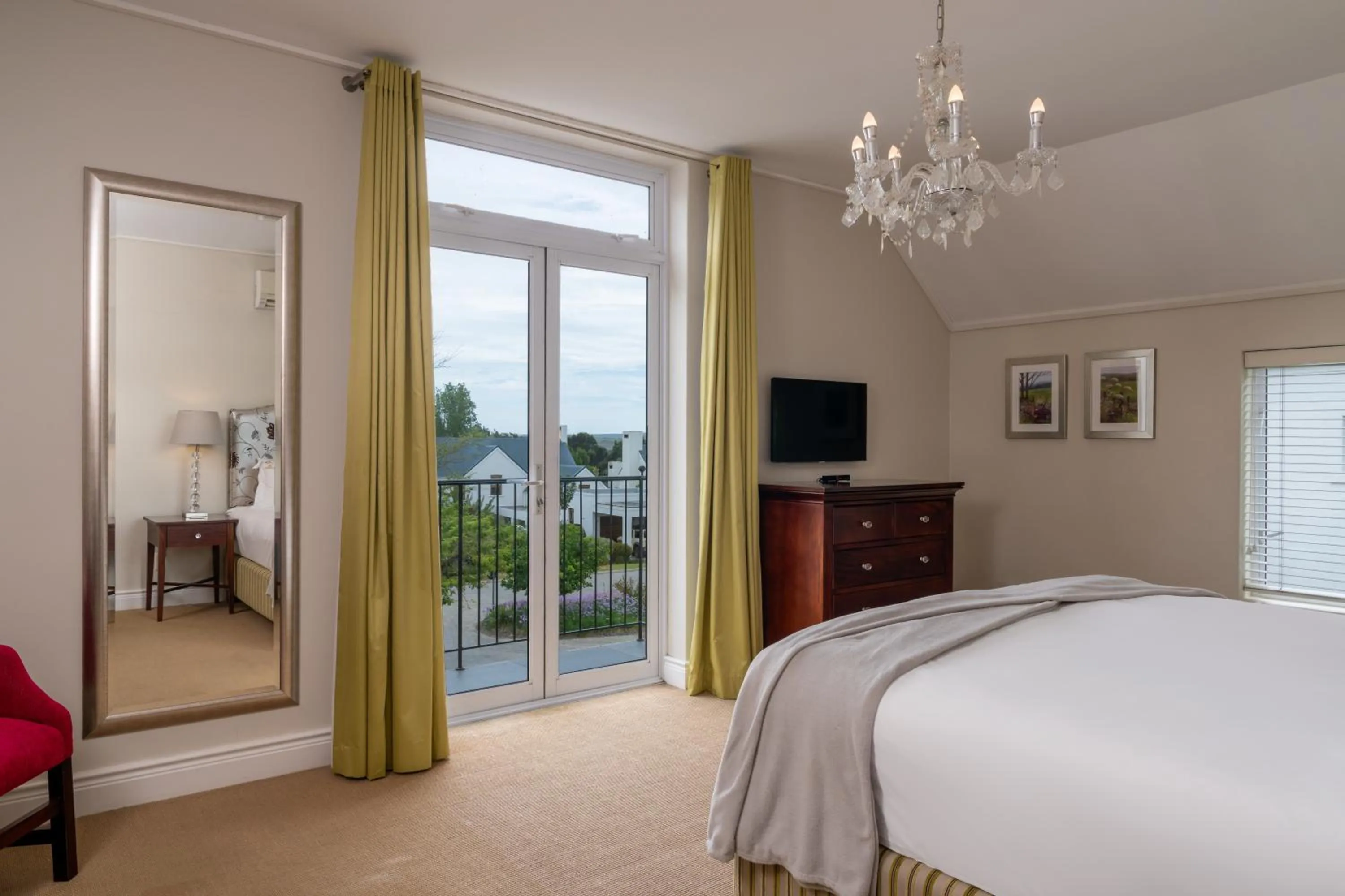 Bed in Wild Mushroom Country House