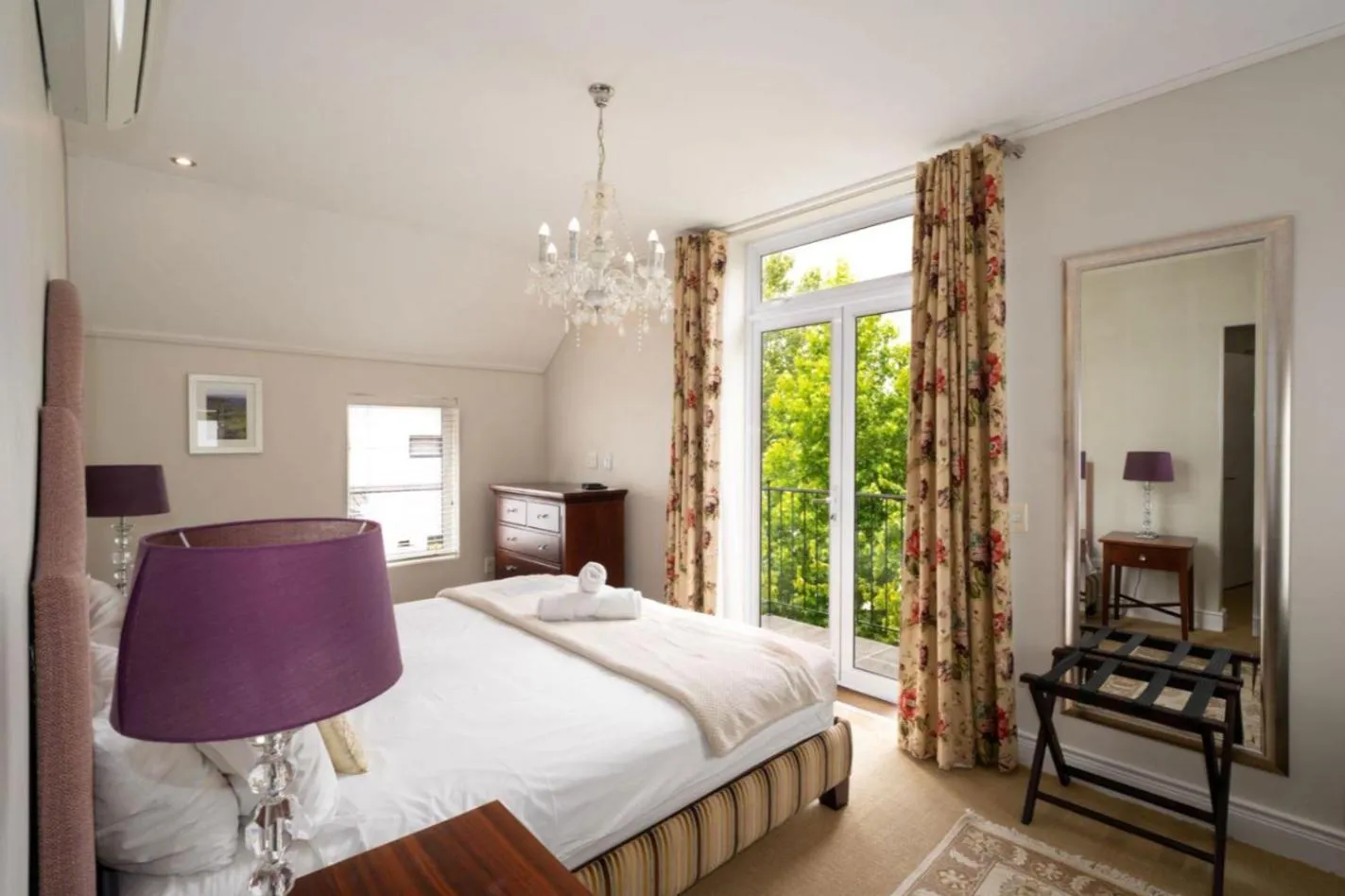 Bedroom, Bed in Wild Mushroom Country House