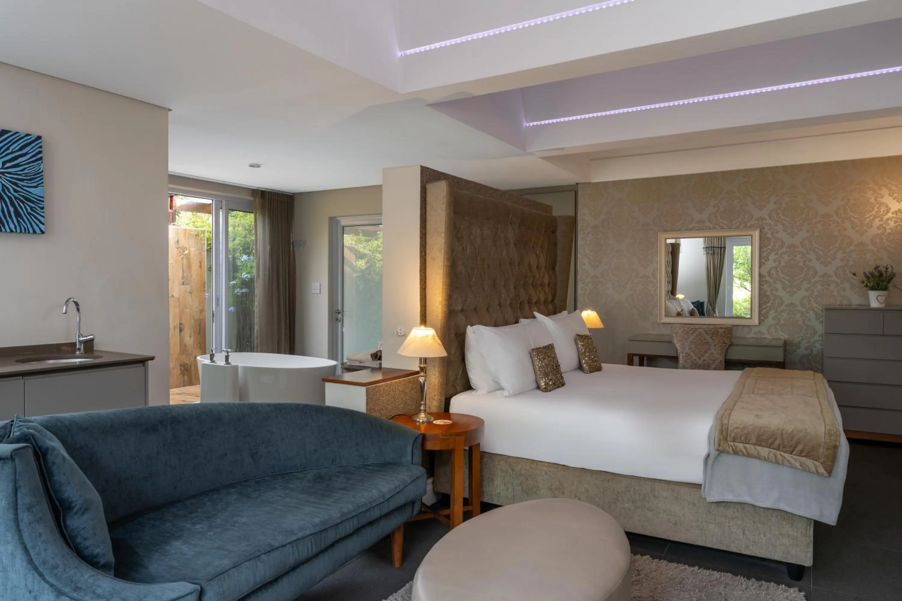 Bed in Wild Mushroom Country House