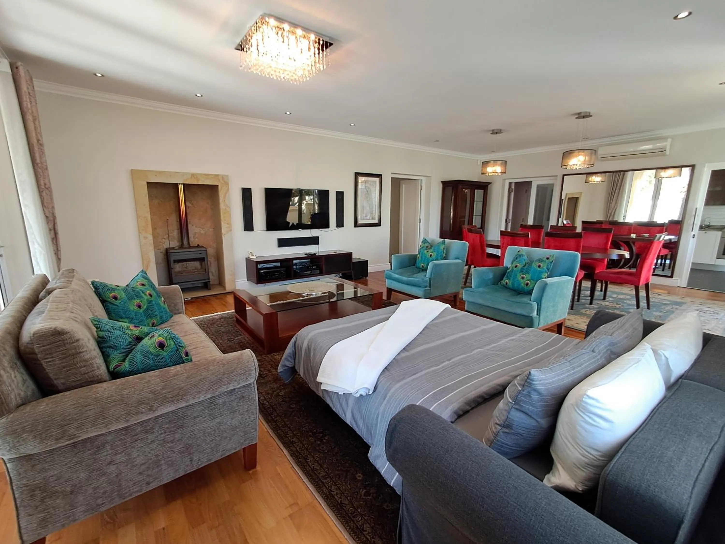 Bed in Wild Mushroom Country House