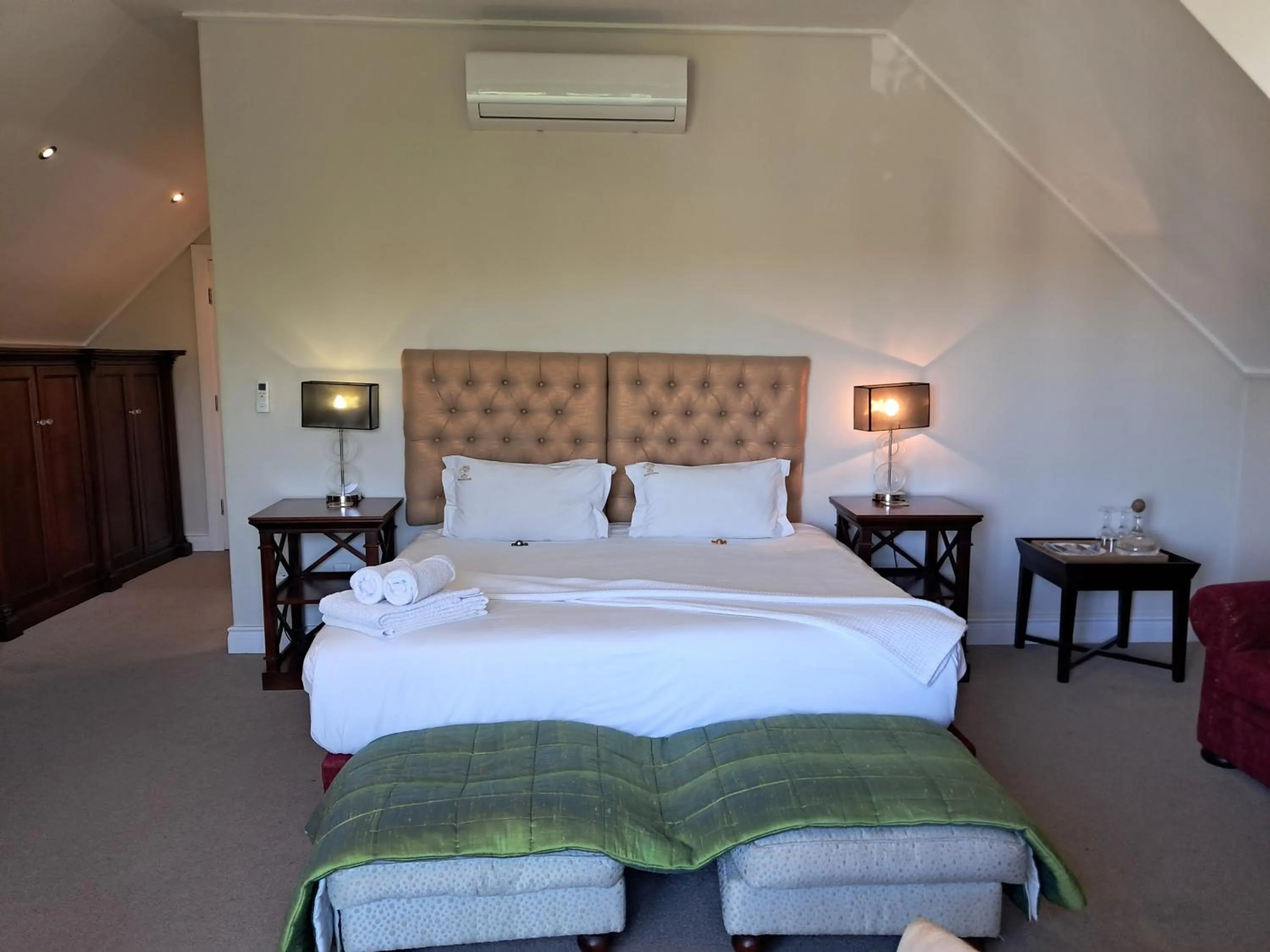 Bed in Wild Mushroom Country House